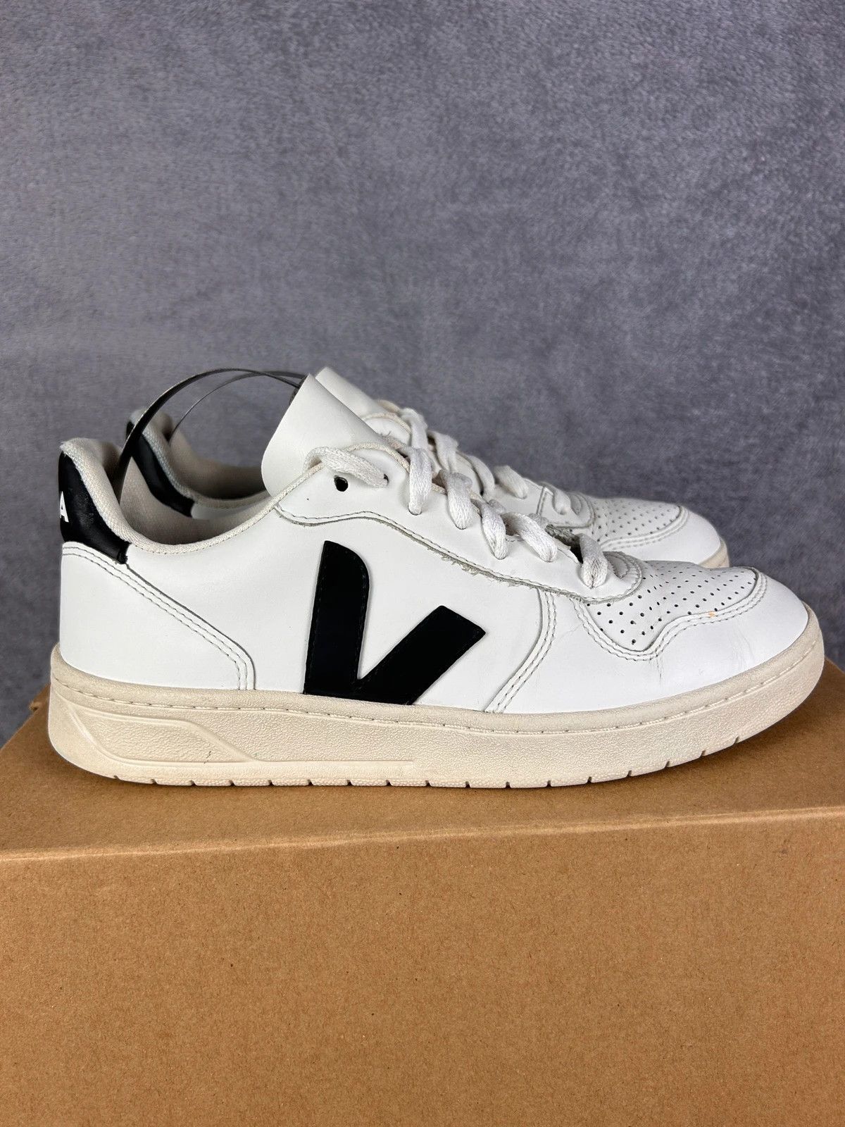 Designer × Veja Wata Veja leather white black sneakers Size US 7 / IT 37 - 4 Thumbnail