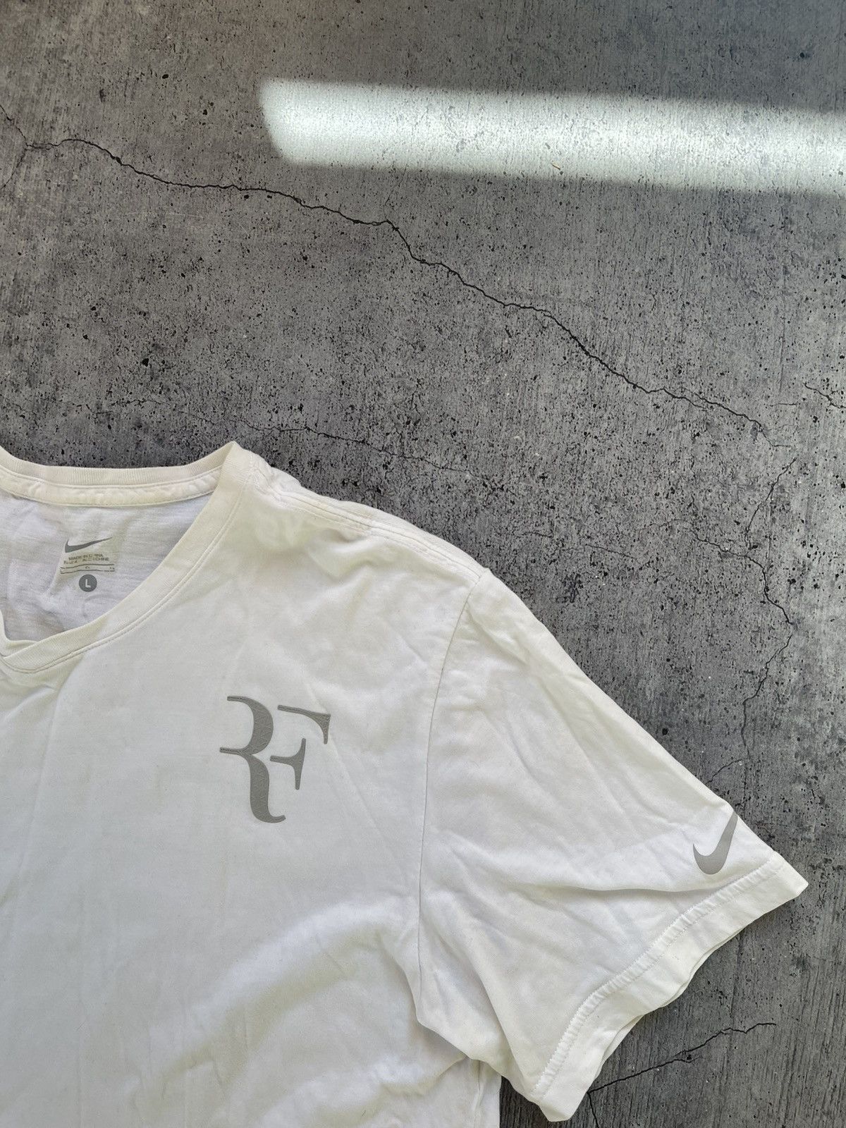 Nike Nike RF Roger Federer Trophy White Tennis T-Shirt Size L Size US L / EU 52-54 / 3 - 2 Thumbnail
