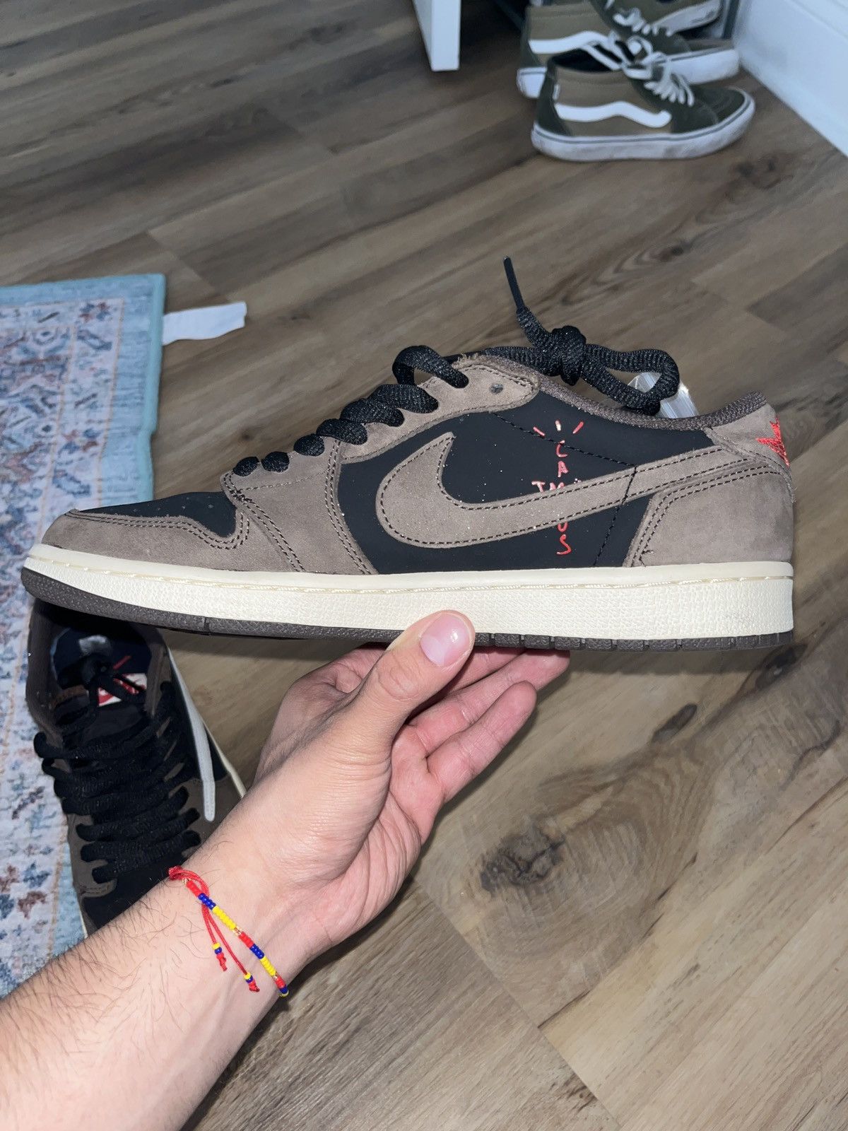 Nike × Travis Scott Travis Scott Jordan 1 Low “Mocha” Size US 8.5 / EU 41-42 - 17 Thumbnail