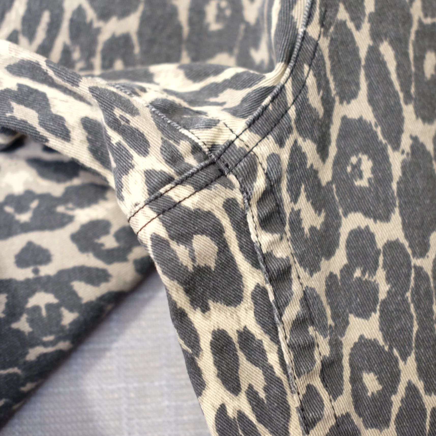 Vintage VINTAGE White Birch Jeans Animal Print Stretch Wide-Leg Womens 8 Beige/Black 29in Inseam 5-Pocket Denim Cotton/Spandex Womens Size 30" / US 8 / IT 44 - 4 Thumbnail