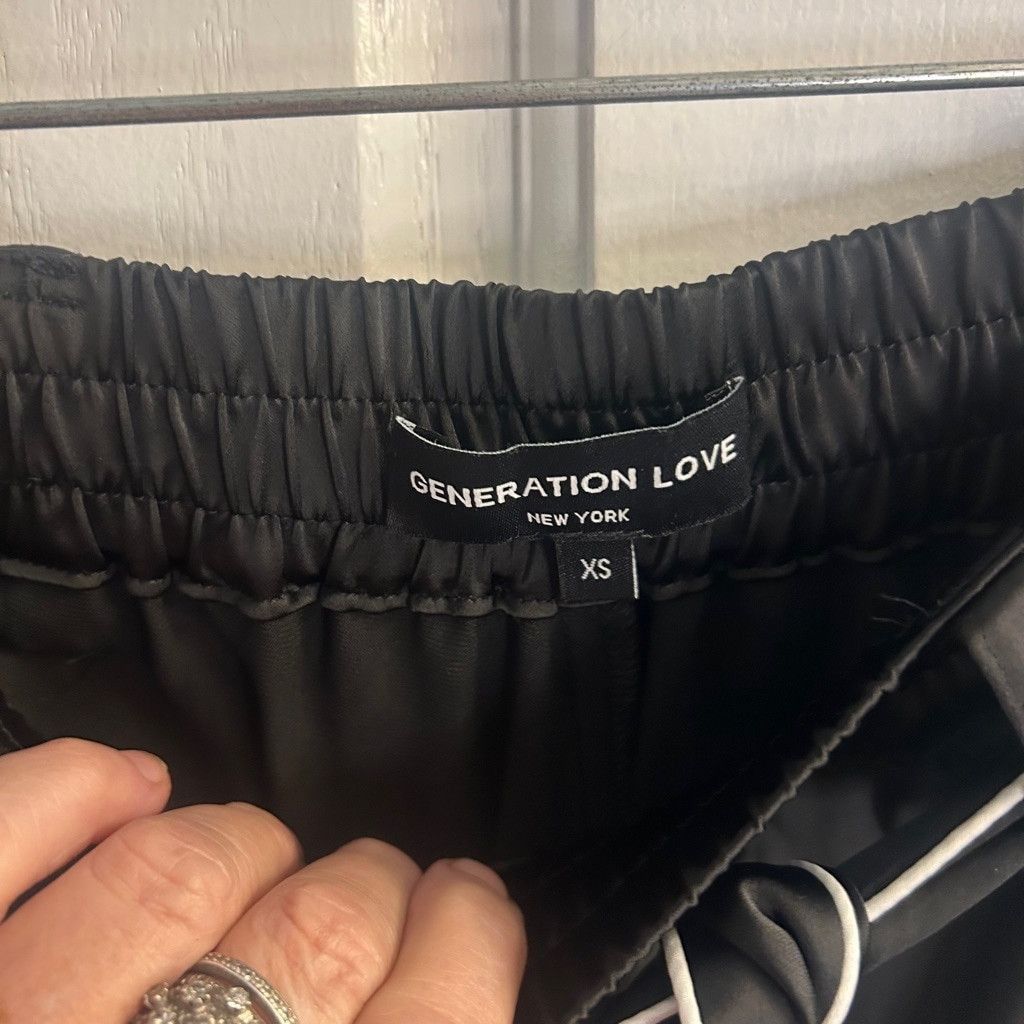Generation Love Women's Generation Love Black Satin Pants XS Size 24" / US 00 / IT 34 - 7 Thumbnail