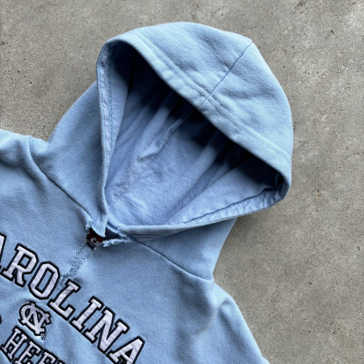 Vintage vintage Y2K UNC NORTH CAROLINA TAR HEELS Spellout hoodie Size US M / EU 48-50 / 2 - 6 Thumbnail