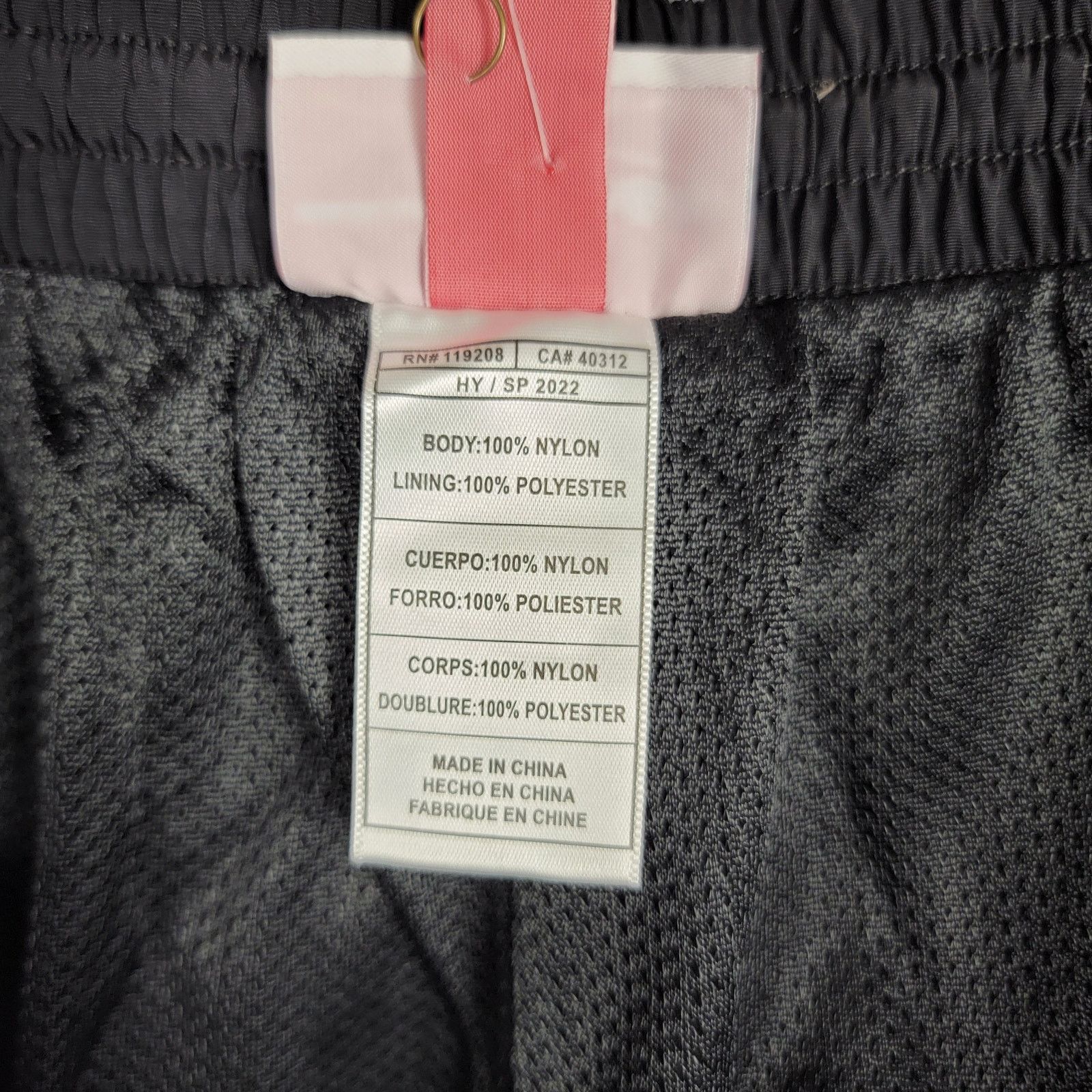 Mitchell & Ness Georgetown Hoyas Mitchell & Ness NCAA Team Shorts 2XL (113) Size US 35 - 7 Thumbnail
