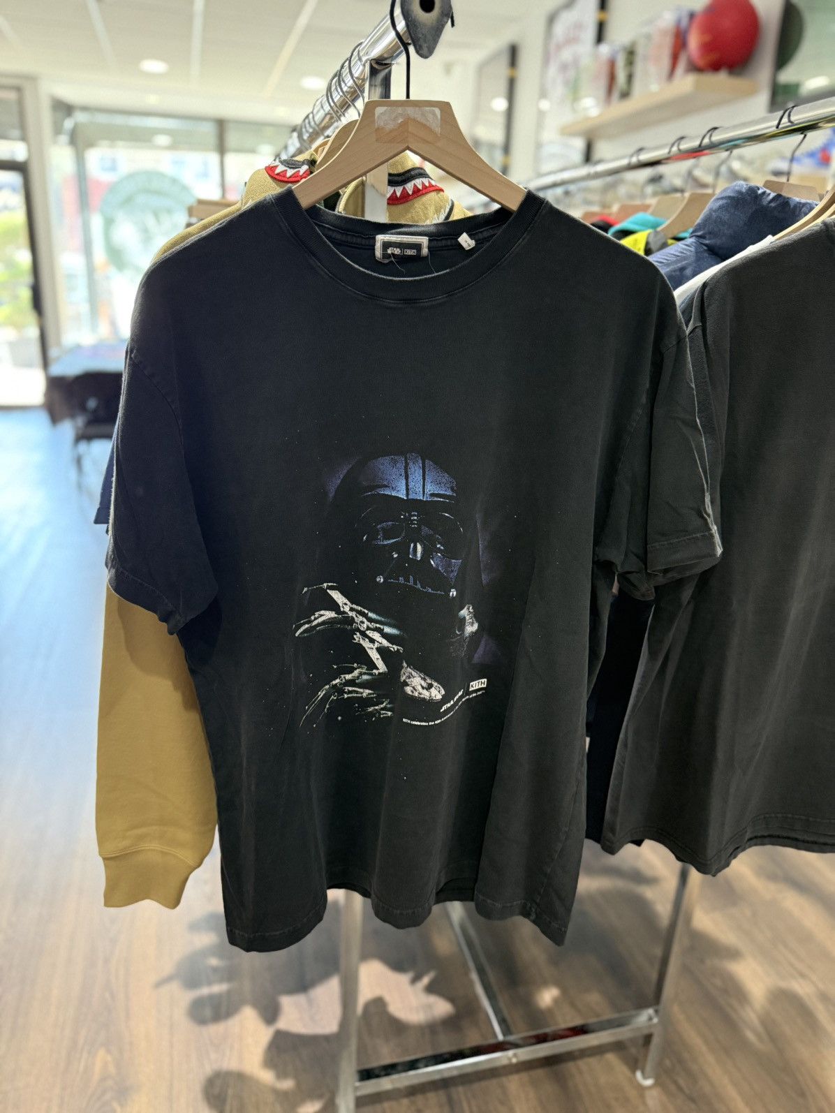 Kith Kith x Star Wars Darth Vader Space Poster Vintage Tee Black Size US L / EU 52-54 / 3 - 1 Thumbnail