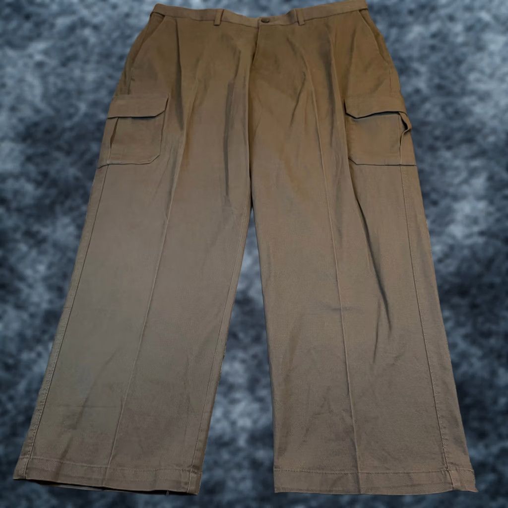 Haggar Haggar Cargo Pants Olive Green Twill 40x30 Classic Fit Stretch Pockets Casual Workwear I/O 1037524 Mens Size US 40 / EU 56 - 1 Thumbnail