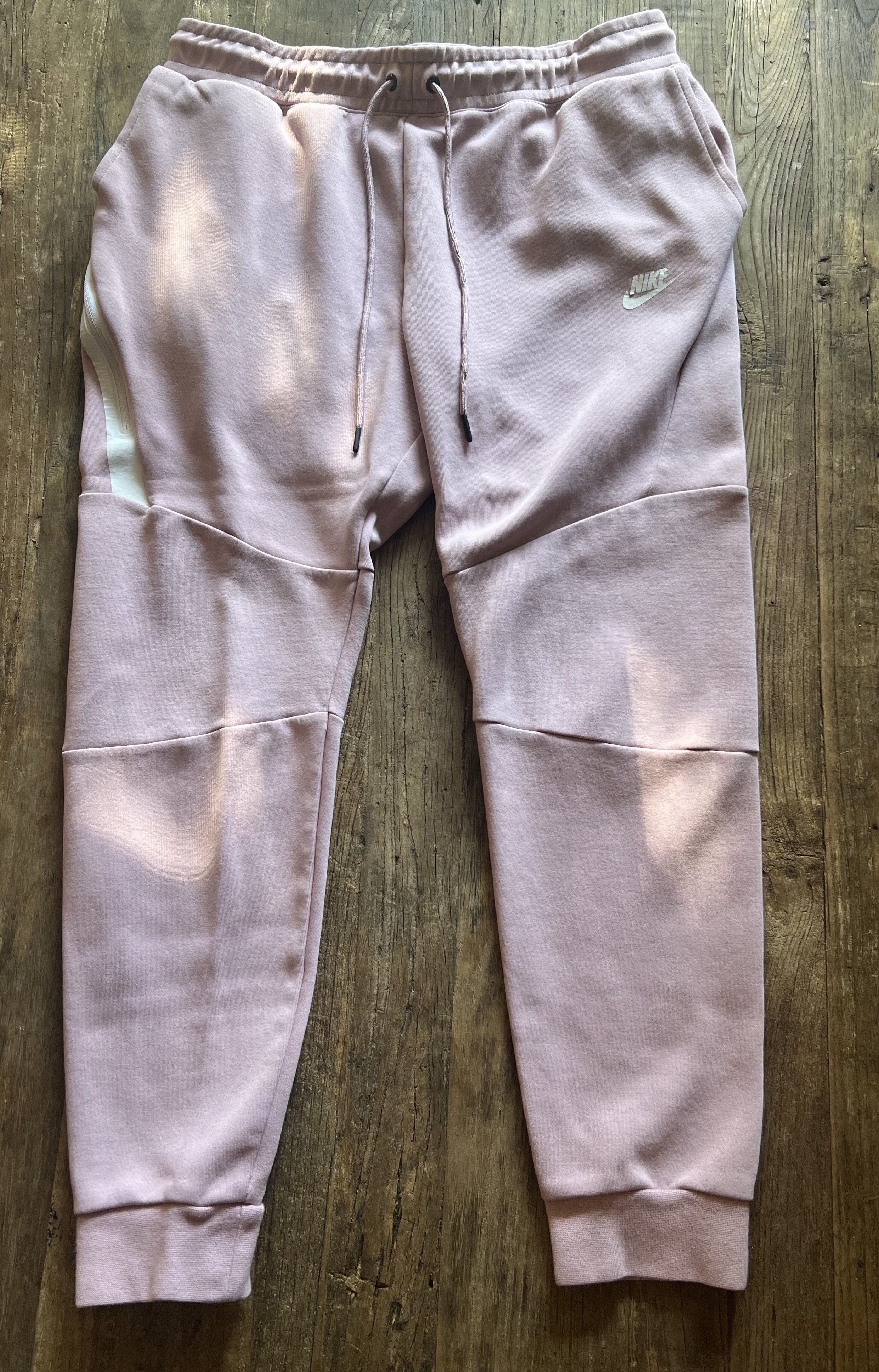 Nike Nike Tech Fleece Joggers Size US 34 / EU 50 - 1 Thumbnail
