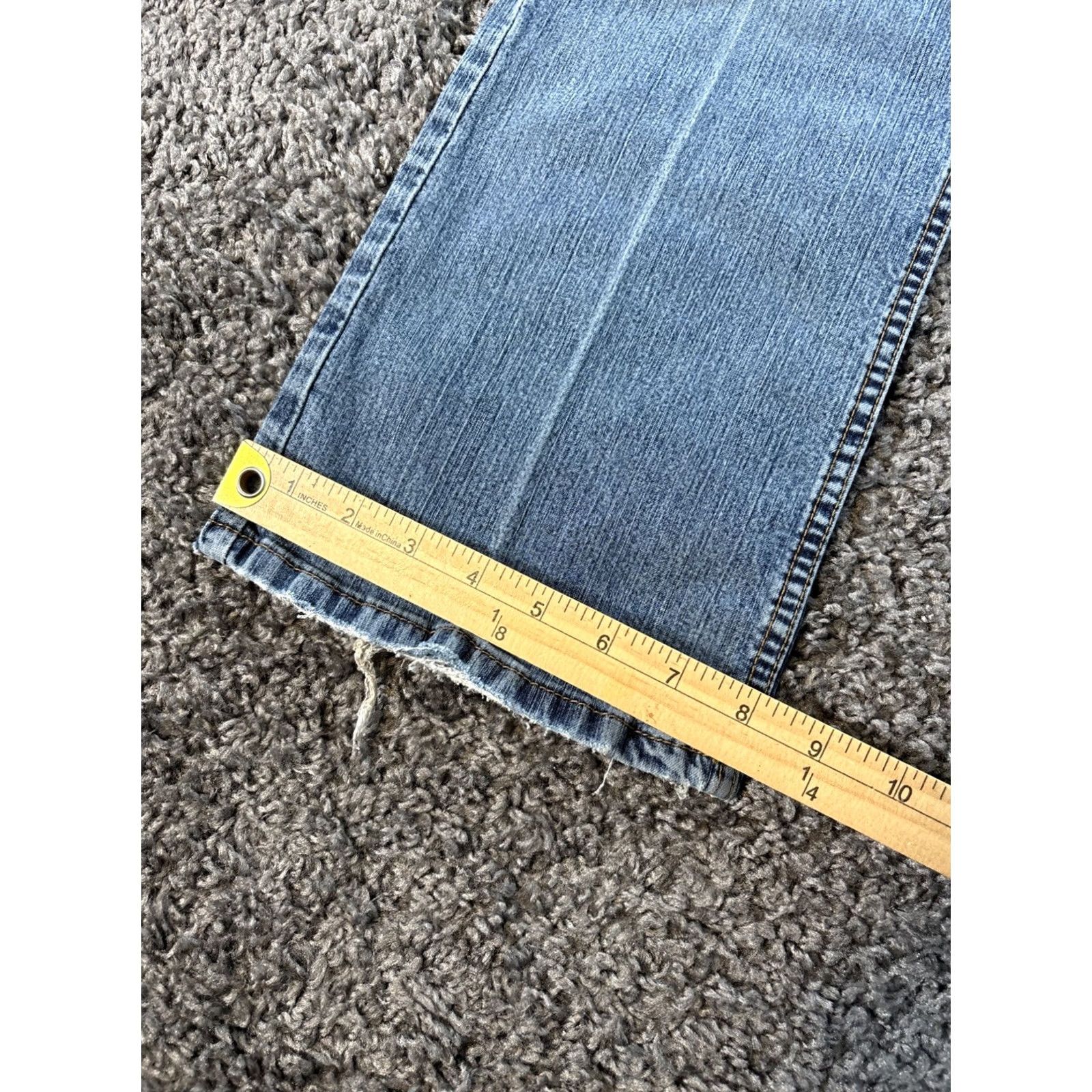 Mossimo VINTAGE Mossimo Jeans Bootcut Womens 28x30 Light Wash Distressed 30 Inseam Blue 90s Y2K Boots Cut Shoes? Size 28" / US 6 / IT 42 - 3 Thumbnail