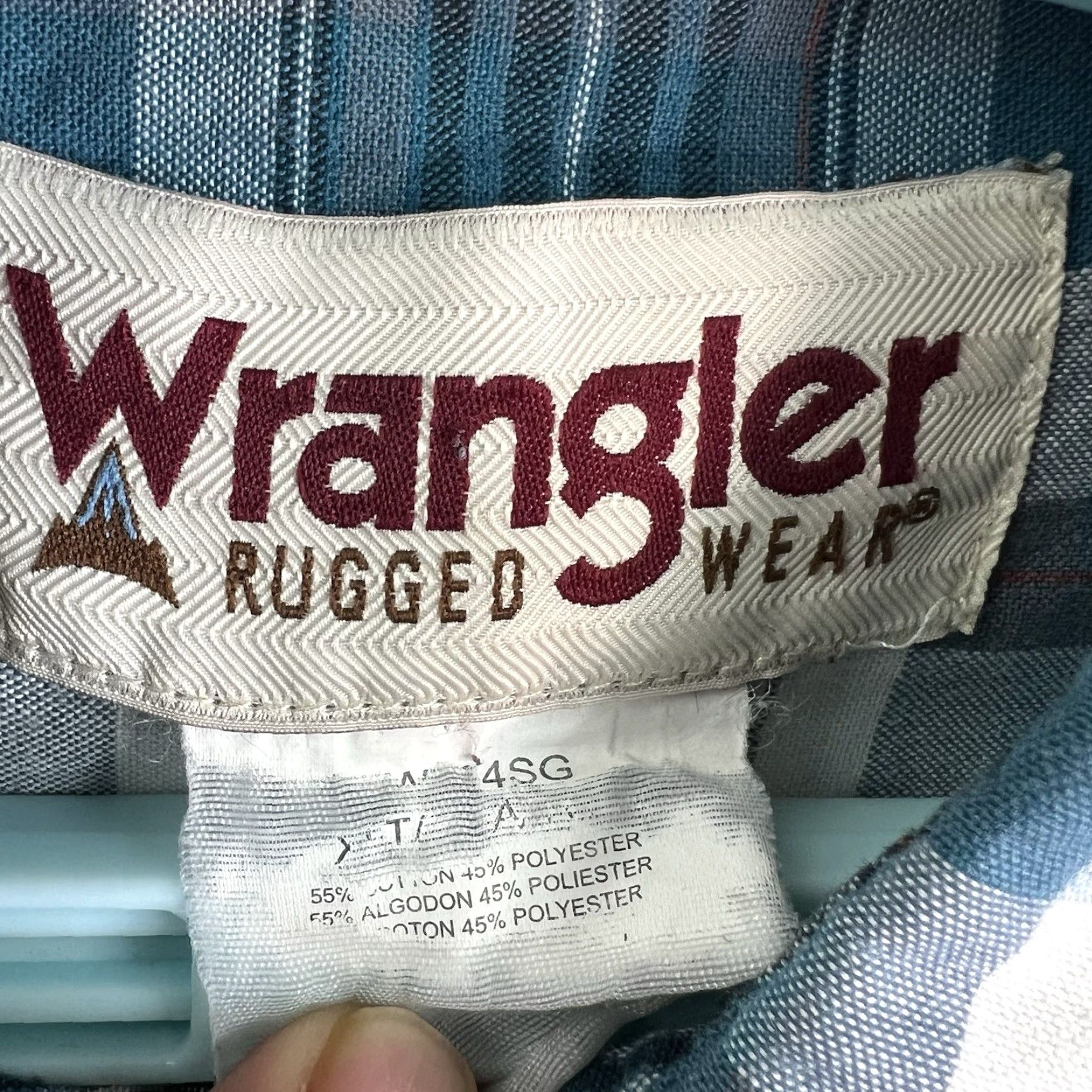 Wrangler VINTAGE? No — Wrangler Rugged Wear Plaid Button-Up Shirt Mens XLT Blue, Cotton Blend, Western Style, Long Sleeve, Pockets, Regular Fit Size US XL / EU 56 / 4 - 5 Thumbnail