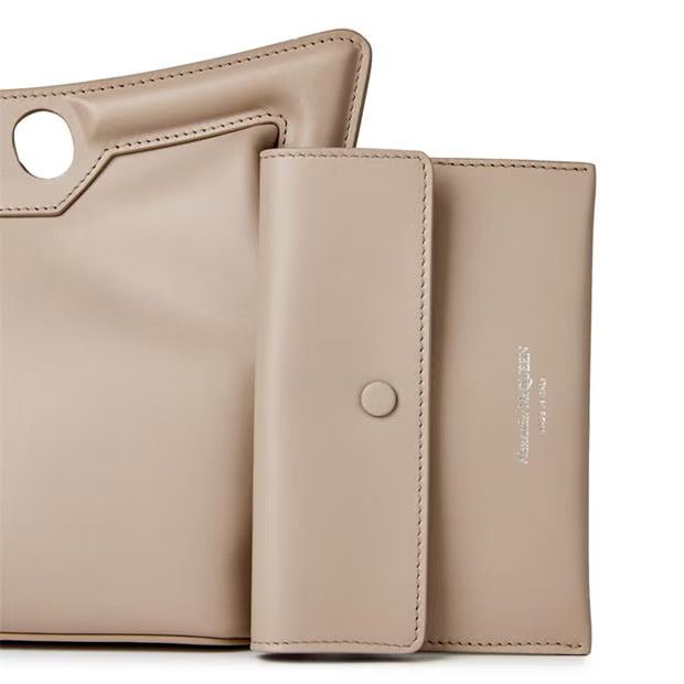 Alexander McQueen o1g2r1mq0824 Size: OS / The Peak Small Bag in Light Tan Size ONE SIZE - 3 Thumbnail