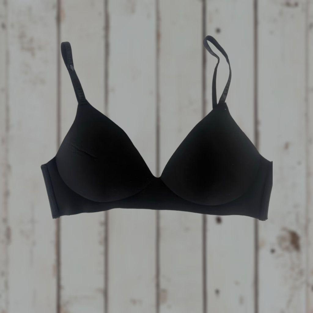 Vince Camuto Vince Camuto Wireless Bra 36C Black Lightly Lined Nylon Spandex Women Size ONE SIZE - 1 Thumbnail