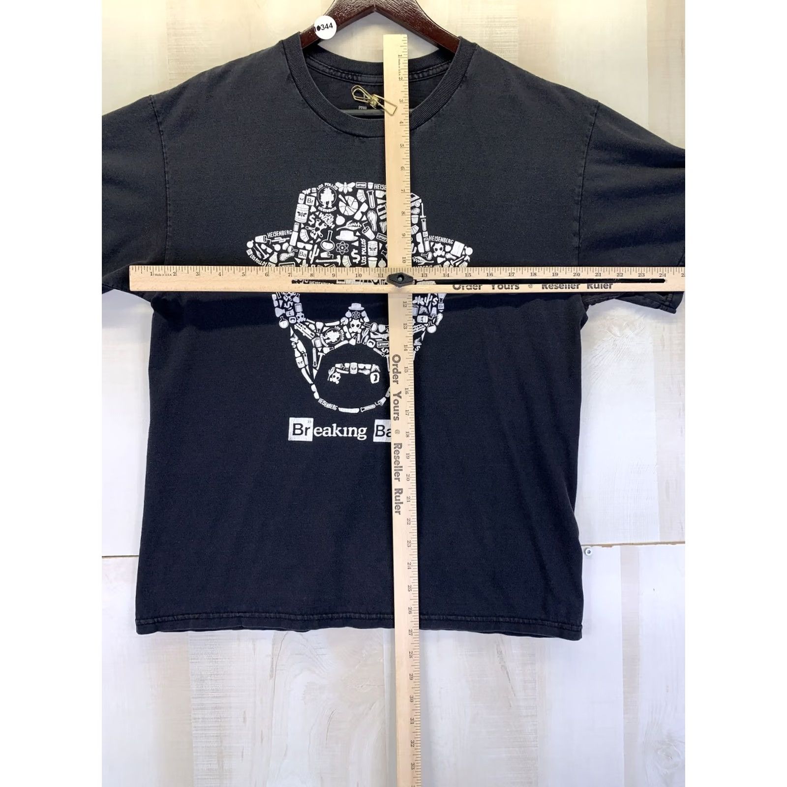 Vintage Breaking Bad T Shirt Black 2014 Distressed Graphic Adult Large-10344 Mens Short Sleeve Cotton Blend Casual Tee Size US L / EU 52-54 / 3 - 4 Thumbnail