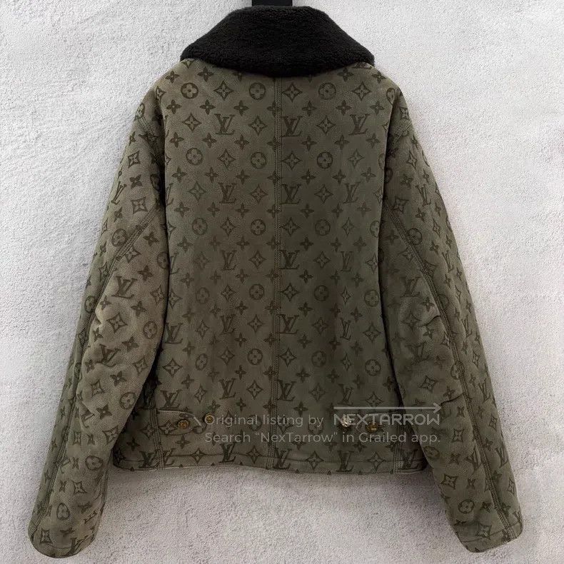 Louis Vuitton Louis Vuitton Lambswool printed brown suede aged fur one-p Size US L / EU 52-54 / 3 - 2 Thumbnail