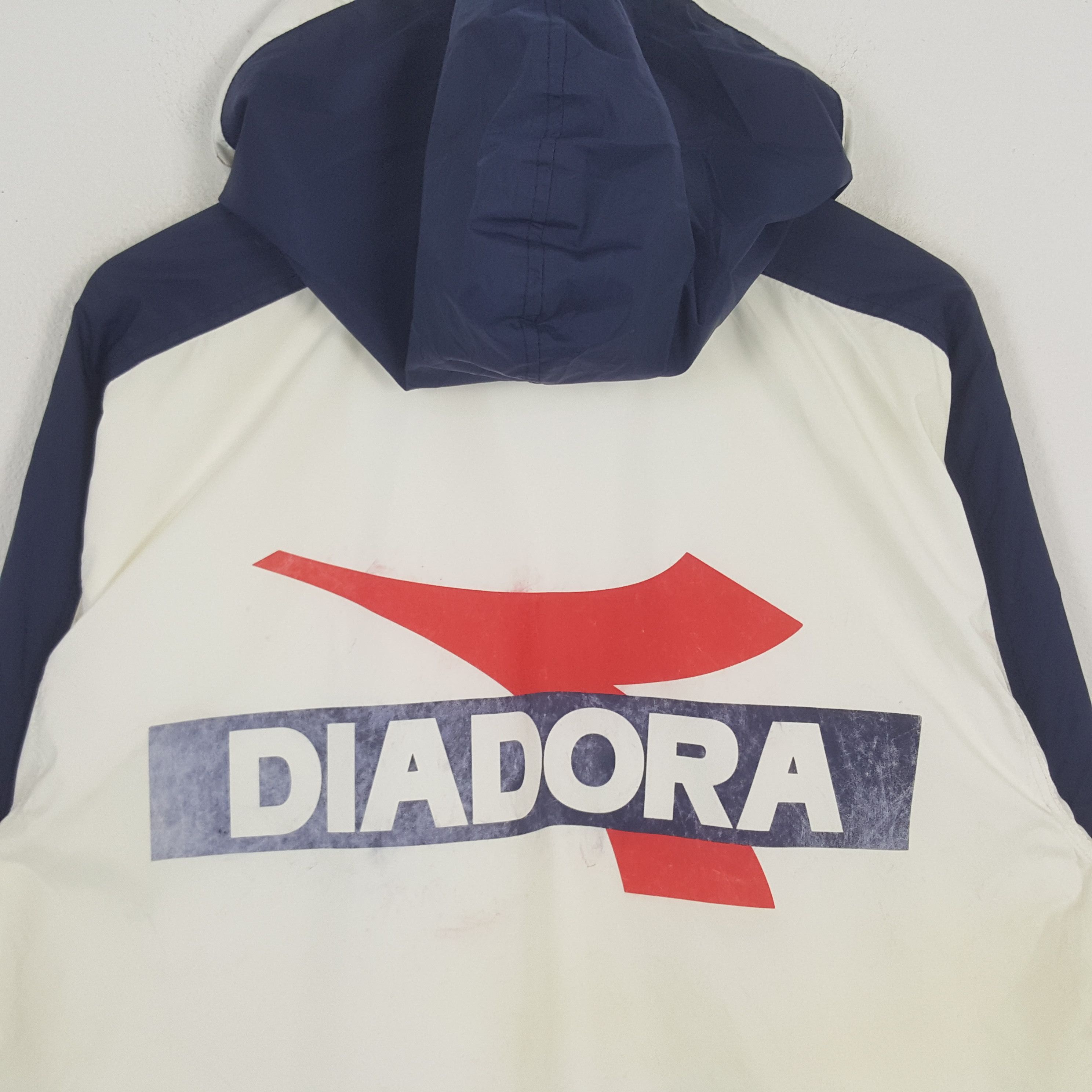 Diadora Vintage Diadora Retro Style Windbreaker Jacket C287N27 Size US L / EU 52-54 / 3 - 2 Thumbnail