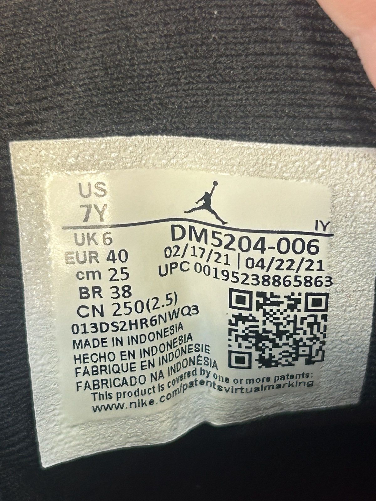 Jordan Brand Jordan 12 utility Size US 7 / EU 40 - 8 Thumbnail