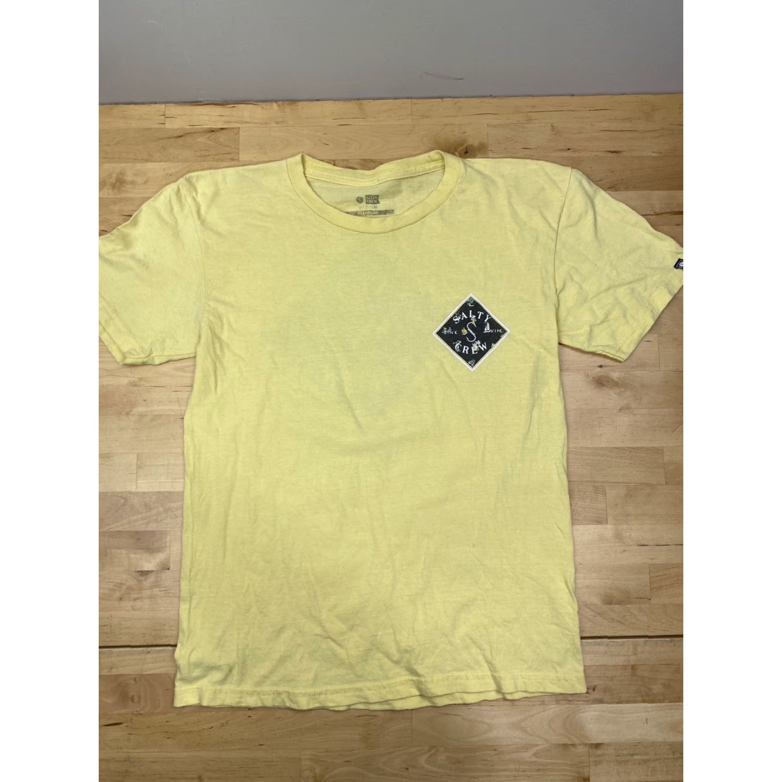 Vintage Salty Crew Sink or Swim T Shirt M Yellow Short Sleeve Crew Neck Men Regular Fit - Fish Size US M / EU 48-50 / 2 - 2 Thumbnail