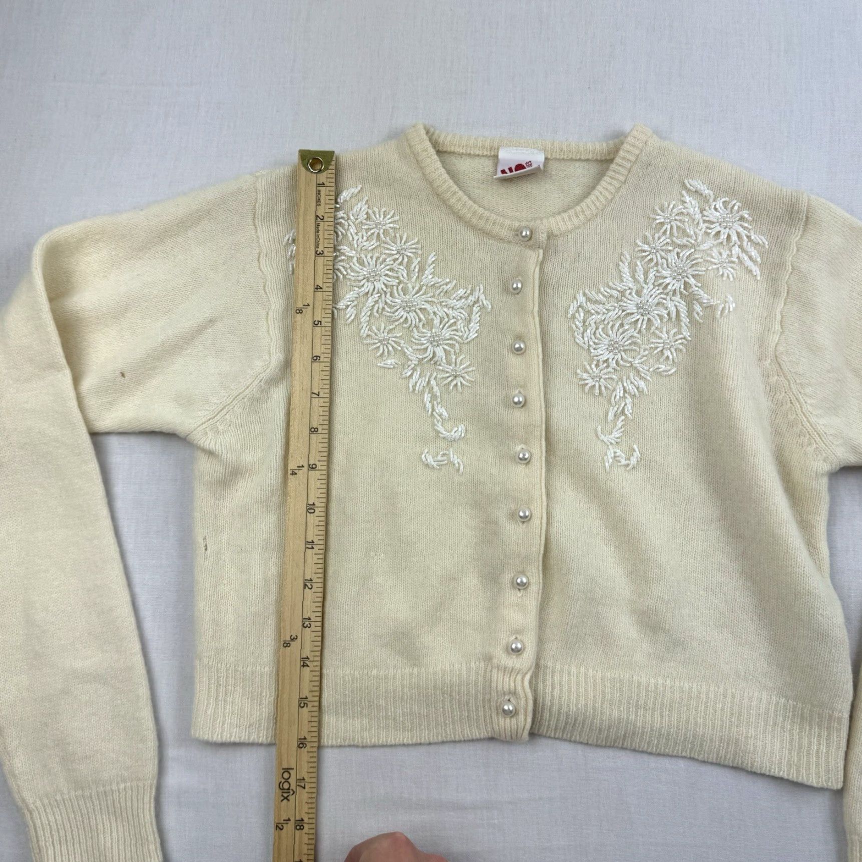 Vintage VINTAGE No Boundaries Womens Sweater Cardigan Long Sleeve Size M Ivory Beaded Pearls 90s Y2K Size M / US 6-8 / IT 42-44 - 7 Thumbnail