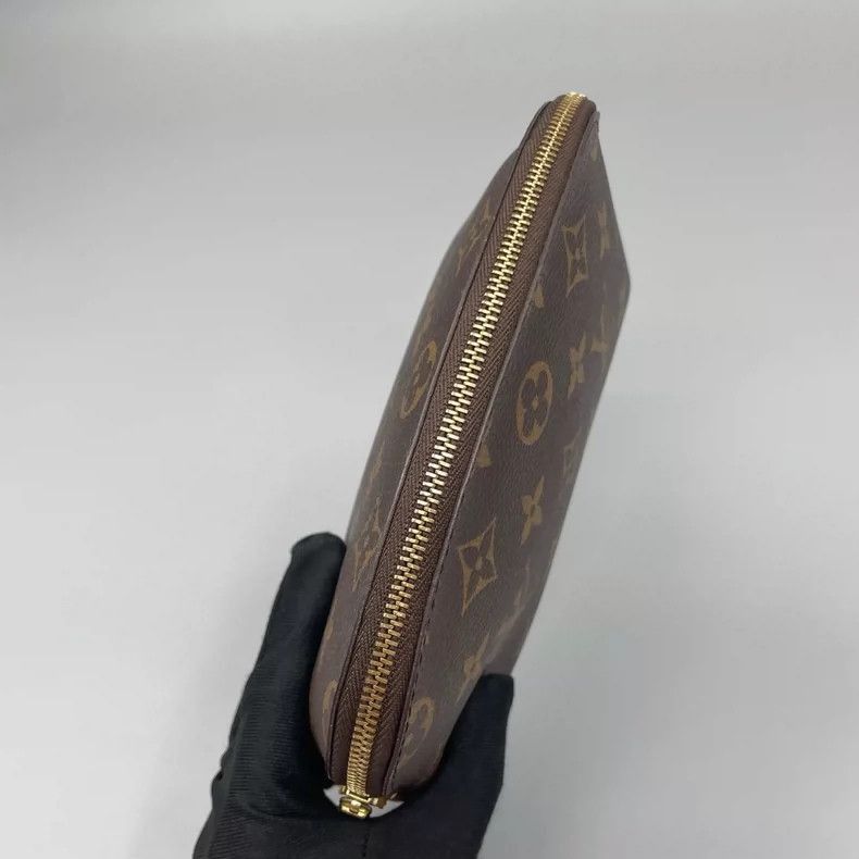 Louis Vuitton Louis Vuitton Monogram Cosmetic Pouch-2506 Size ONE SIZE - 6 Thumbnail