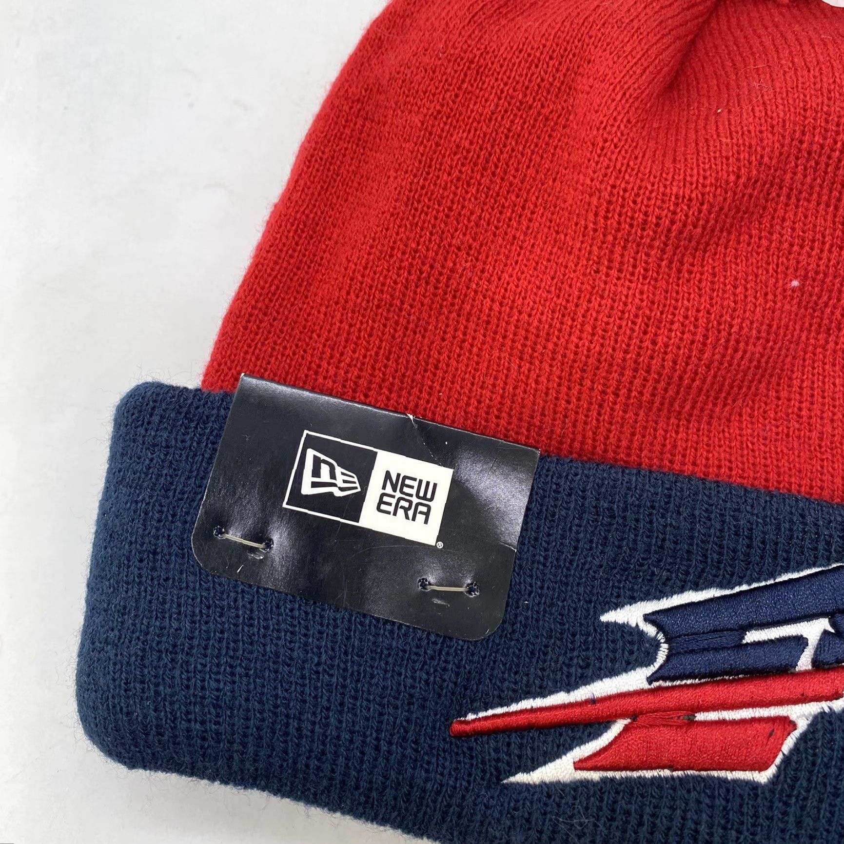 New Era New Era 9Forty Memphis Express Beanie Hat Unisex Adults One Size Blue Knit Cuffed Pom Pom Football Season, Sports, Casual Size ONE SIZE - 4 Thumbnail