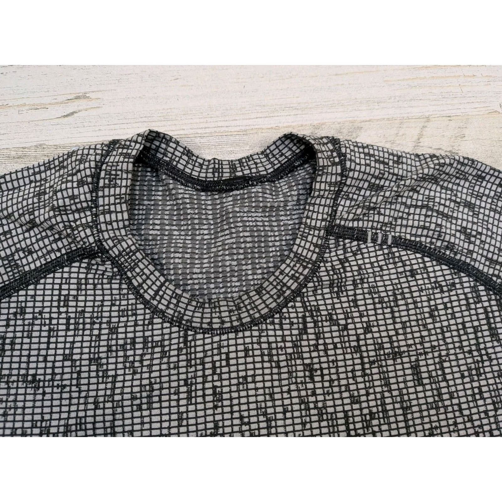 Lululemon Lululemon Shirt Mens Medium Metal Vent Tech 2.0 Patterned Pullover Size US M / EU 48-50 / 2 - 2 Thumbnail
