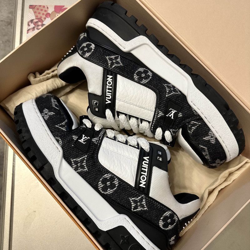 Louis Vuitton Louis Vuitton Trainer Maxi Black and White Sneakers -2508 Size US 8 / EU 41 - 6 Thumbnail