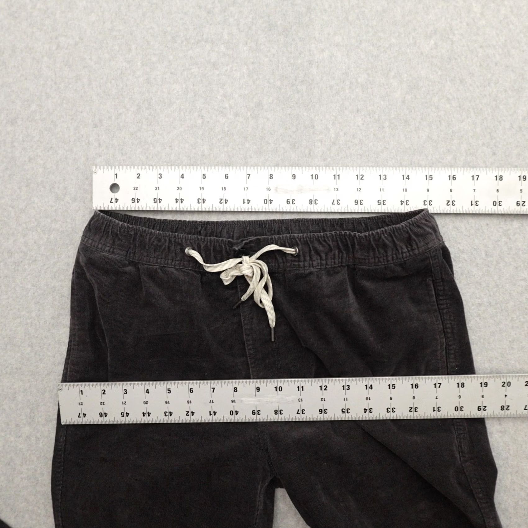 Vuori VUORI Pants Mens M (31X31) Gray Corduroy Drawstring Stretch Jogger Regular Inseam 31 USA Shirt Shoes? Size US 31 - 7 Thumbnail