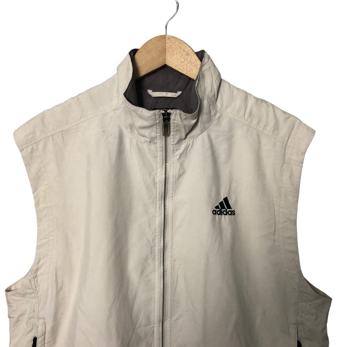 Adidas Vintage Adidas Embroidered Logo Zipper Ups Sleeveless Vest Size US L / EU 52-54 / 3 - 2 Thumbnail