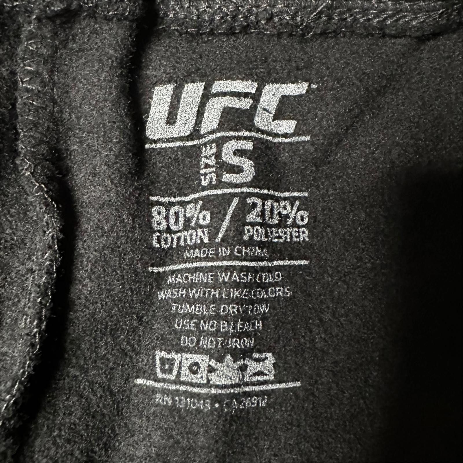 UFC NWT UFC Logo Sweat Shorts Men’s Size S Elastic Waistband Size US 30 / EU 46 - 7 Thumbnail