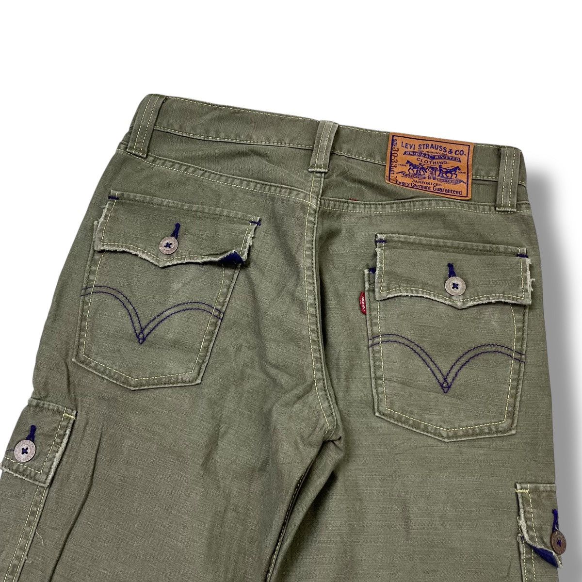 Levi's Vintage 60s Levi’s Cargo Pants | Olive Green | Size 30 Size US 30 / EU 46 - 10 Thumbnail