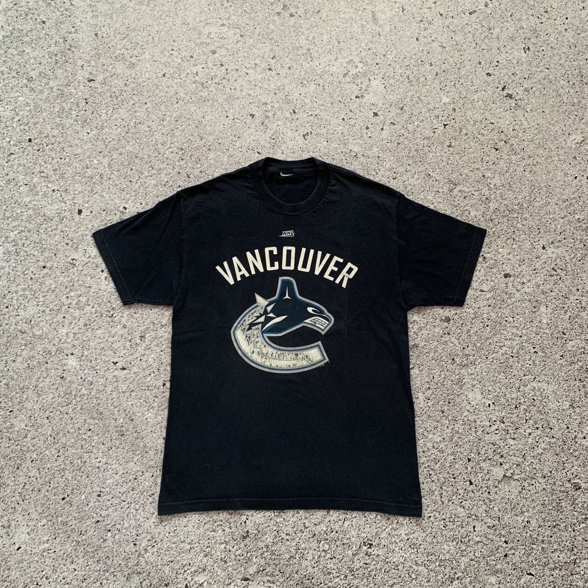 NHL NHL Vancouver T-shirt tee vintage 90s Size US L / EU 52-54 / 3 - 1 Thumbnail