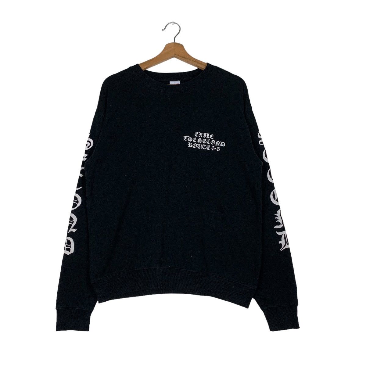 Band Tees EXILE THE SECOND LIVE TOUR 2017-2018 SWEATSHIRT #0714-C33 Size US M / EU 48-50 / 2 - 1 Thumbnail