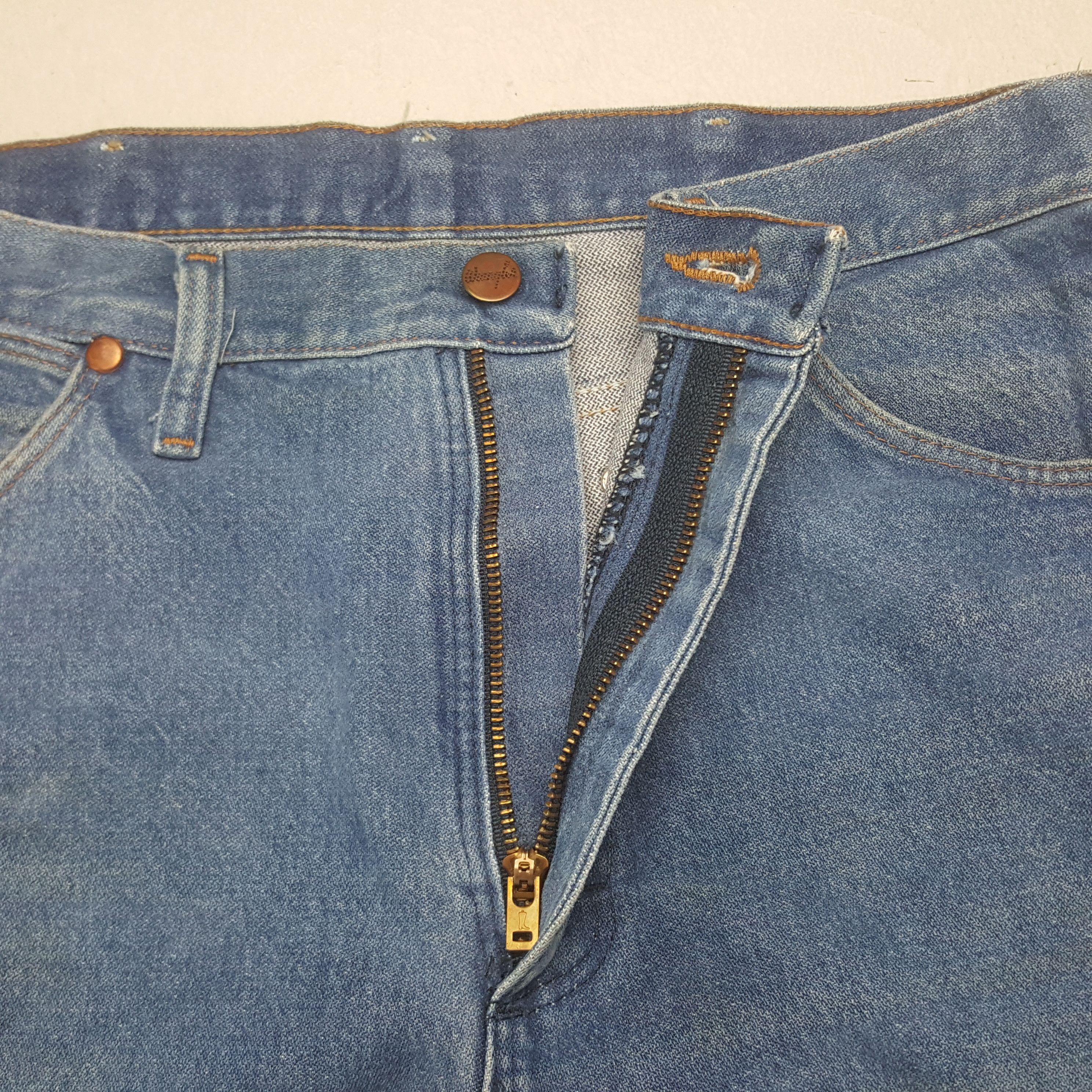 Wrangler Vintage Wrangler USA Regular Fit Denim Jeans RR18 Size US 31 - 7 Thumbnail