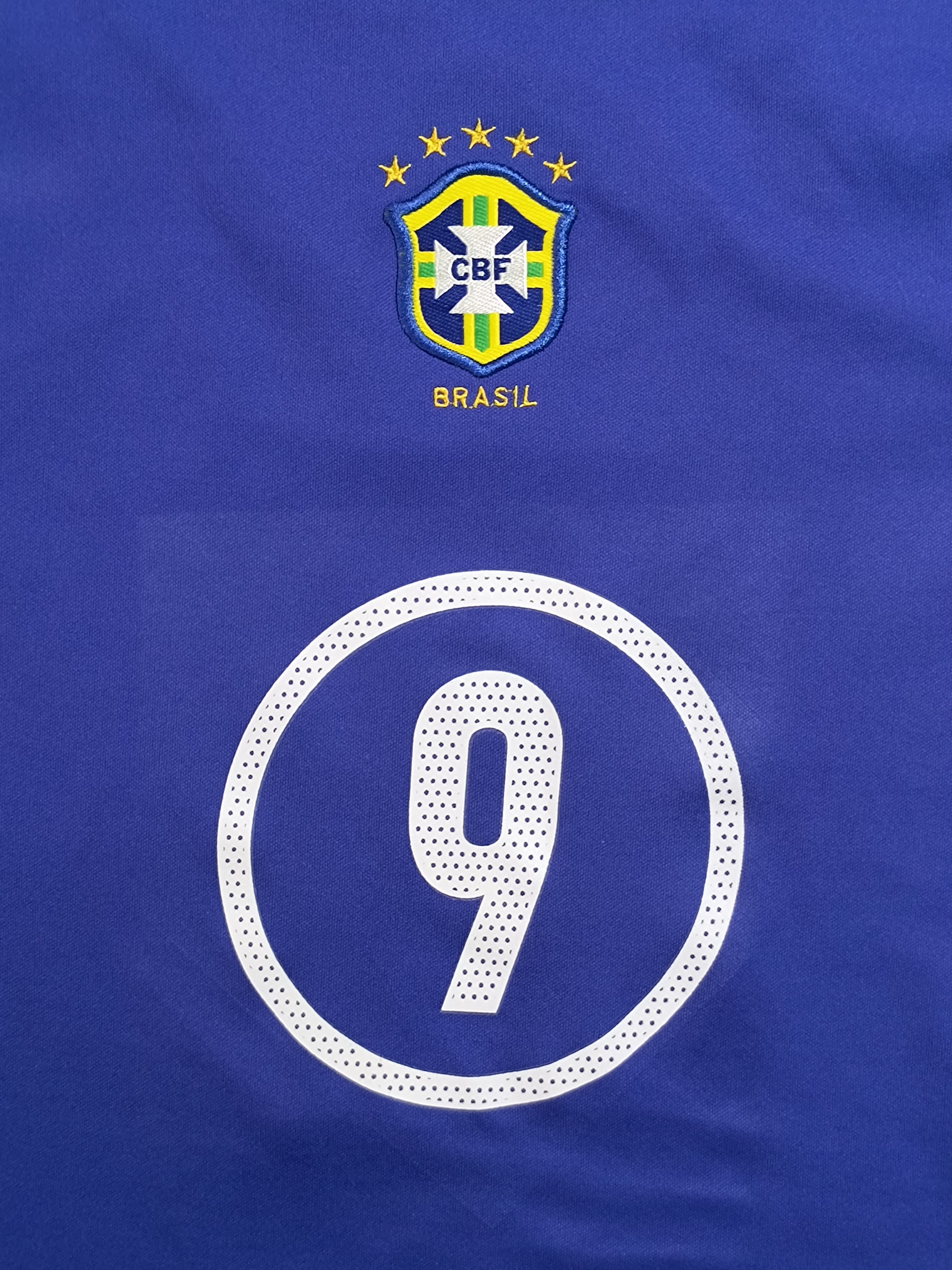 Nike Vintage Y2K Nike Brazil #9 Ronaldo Nazario away jersey 2004 Size US L / EU 52-54 / 3 - 1 Thumbnail