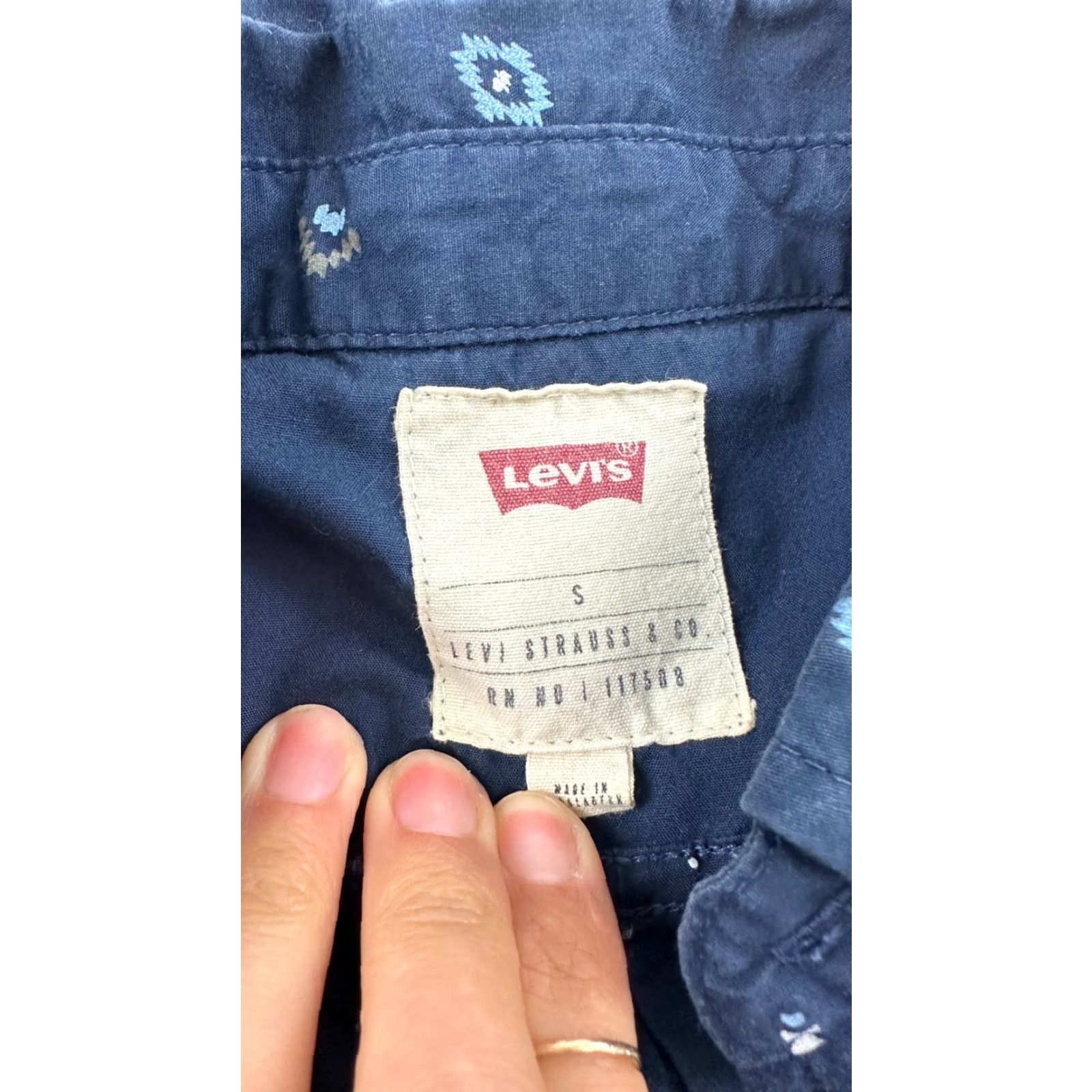 Levi's Levi's Button-Up Shirt Mens Small Blue Geometric Cotton Short Sleeve Casual Size US S / EU 44-46 / 1 - 4 Thumbnail
