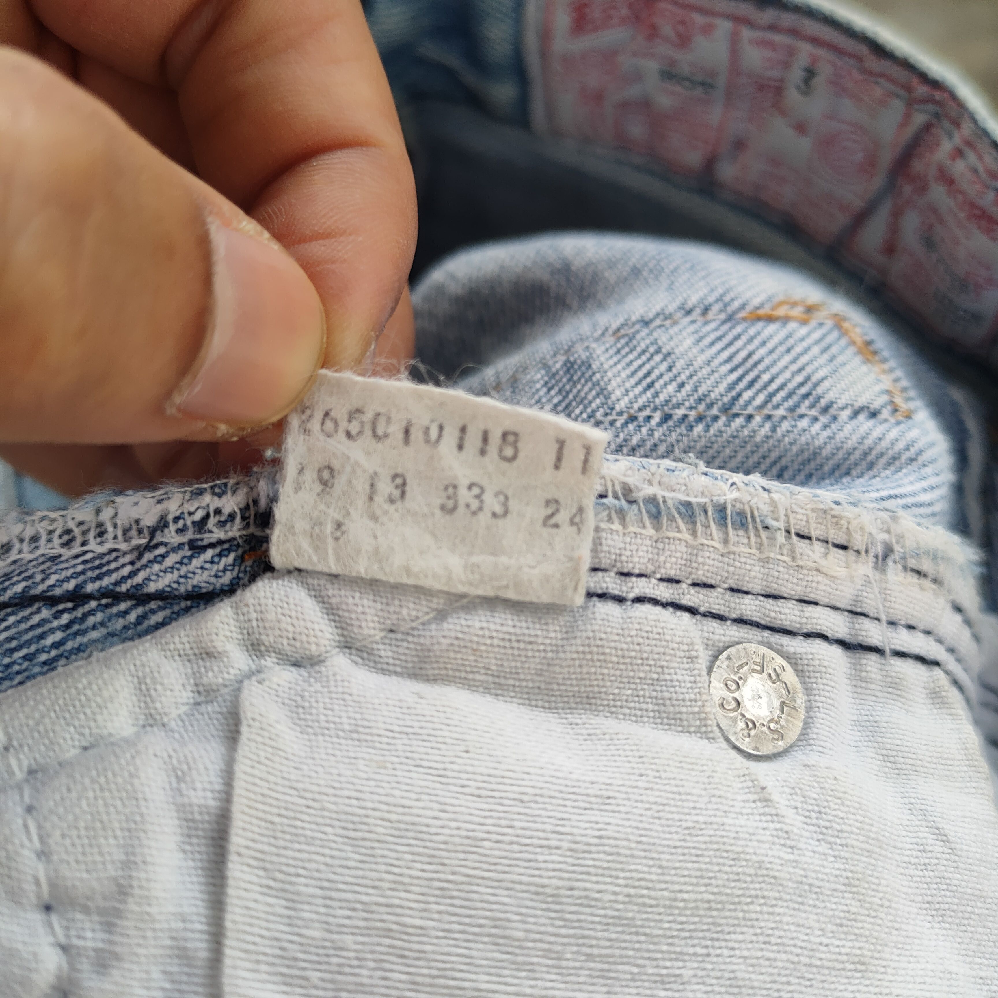 Levi's Vintage Clothing VINTAGE 80' LEVI'S 501 USA WOMAN FADED DENIM JEANS PANTS Size US 28 / EU 44 - 16 Thumbnail