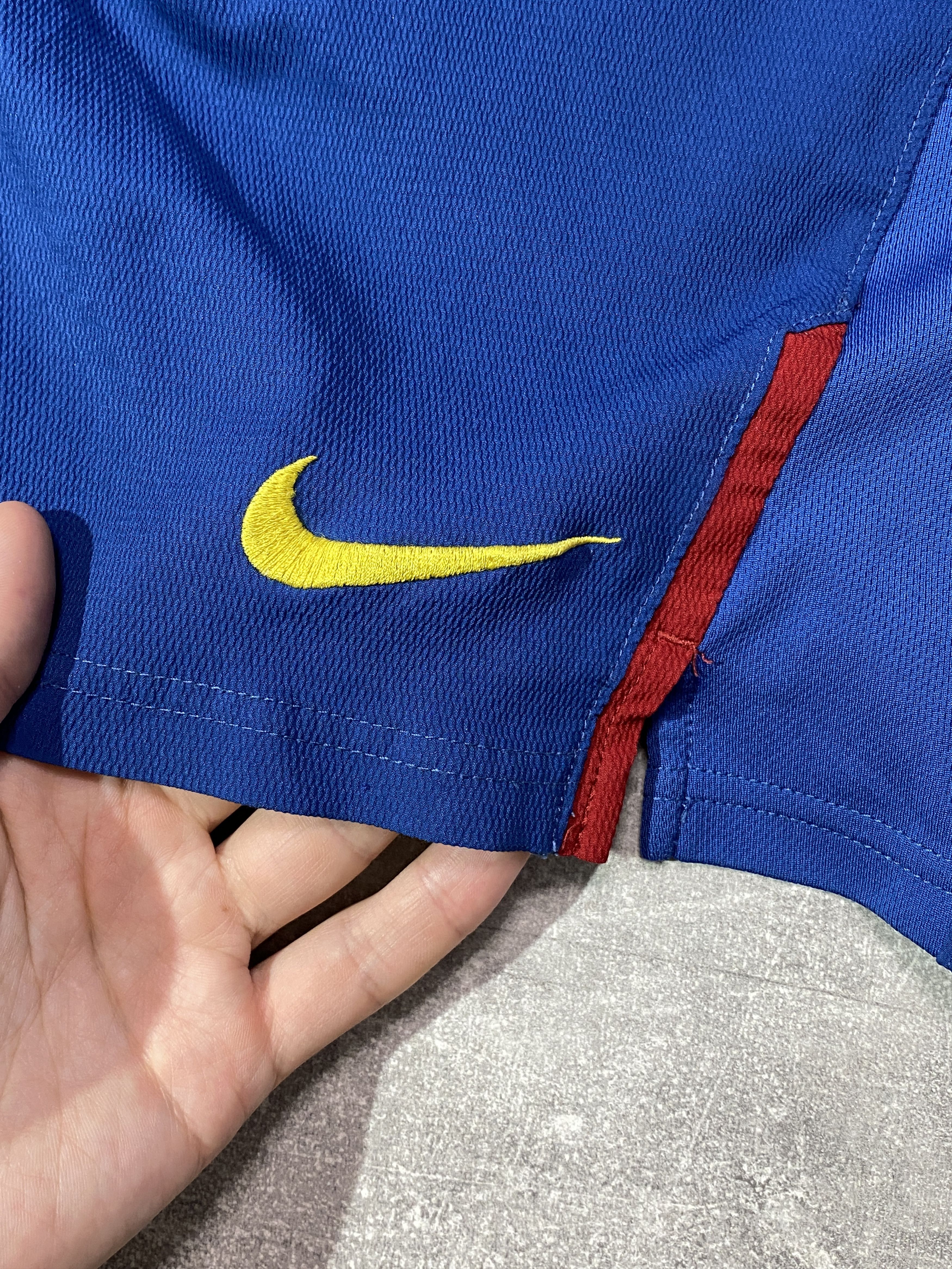 Nike Vintage Y2K Nike Barcelona Football Shorts Size US 32 / EU 48 - 3 Thumbnail