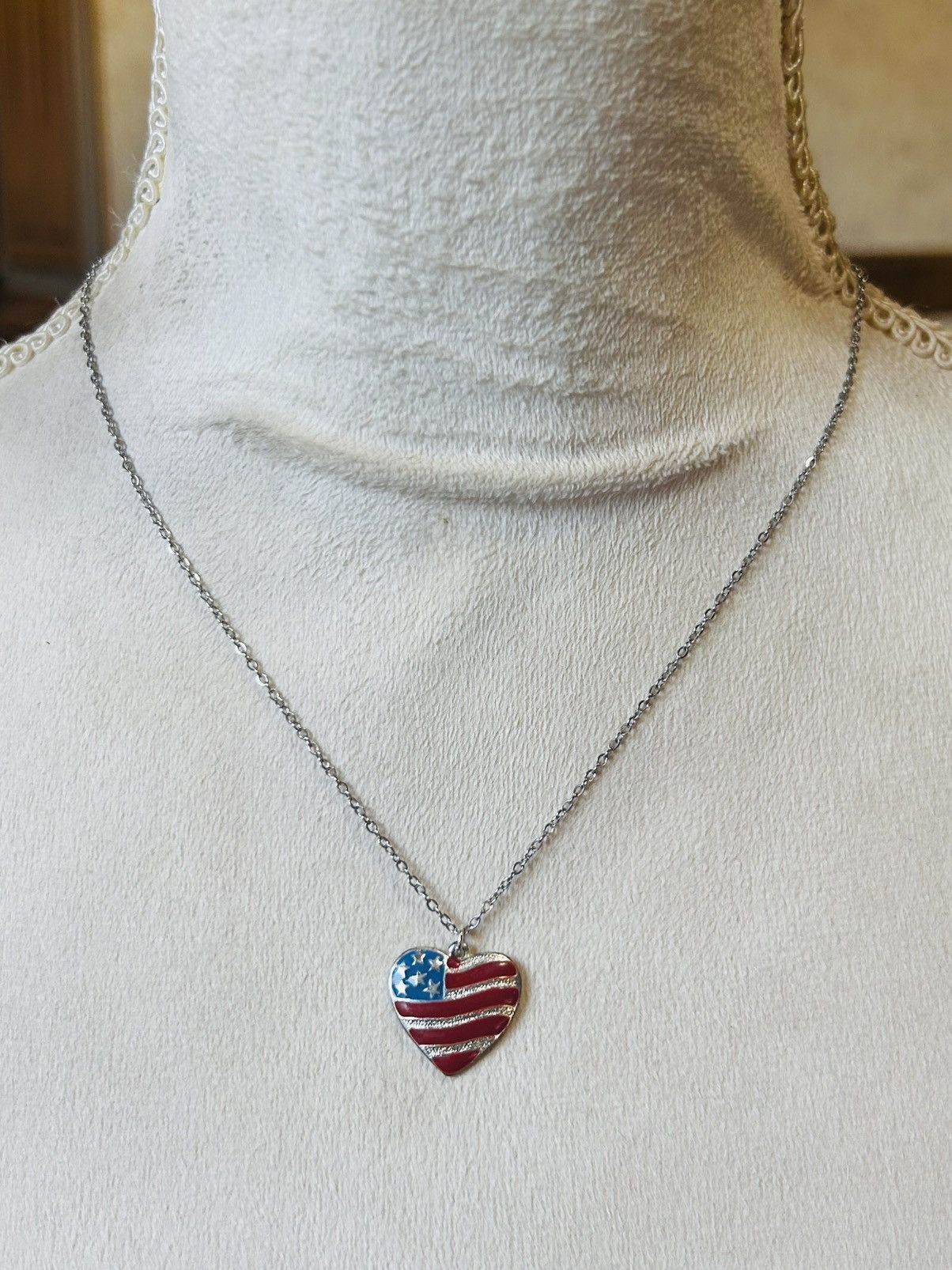 Handmade Handcrafted vintage red white and blue flag heart necklace Size ONE SIZE - 2 Thumbnail