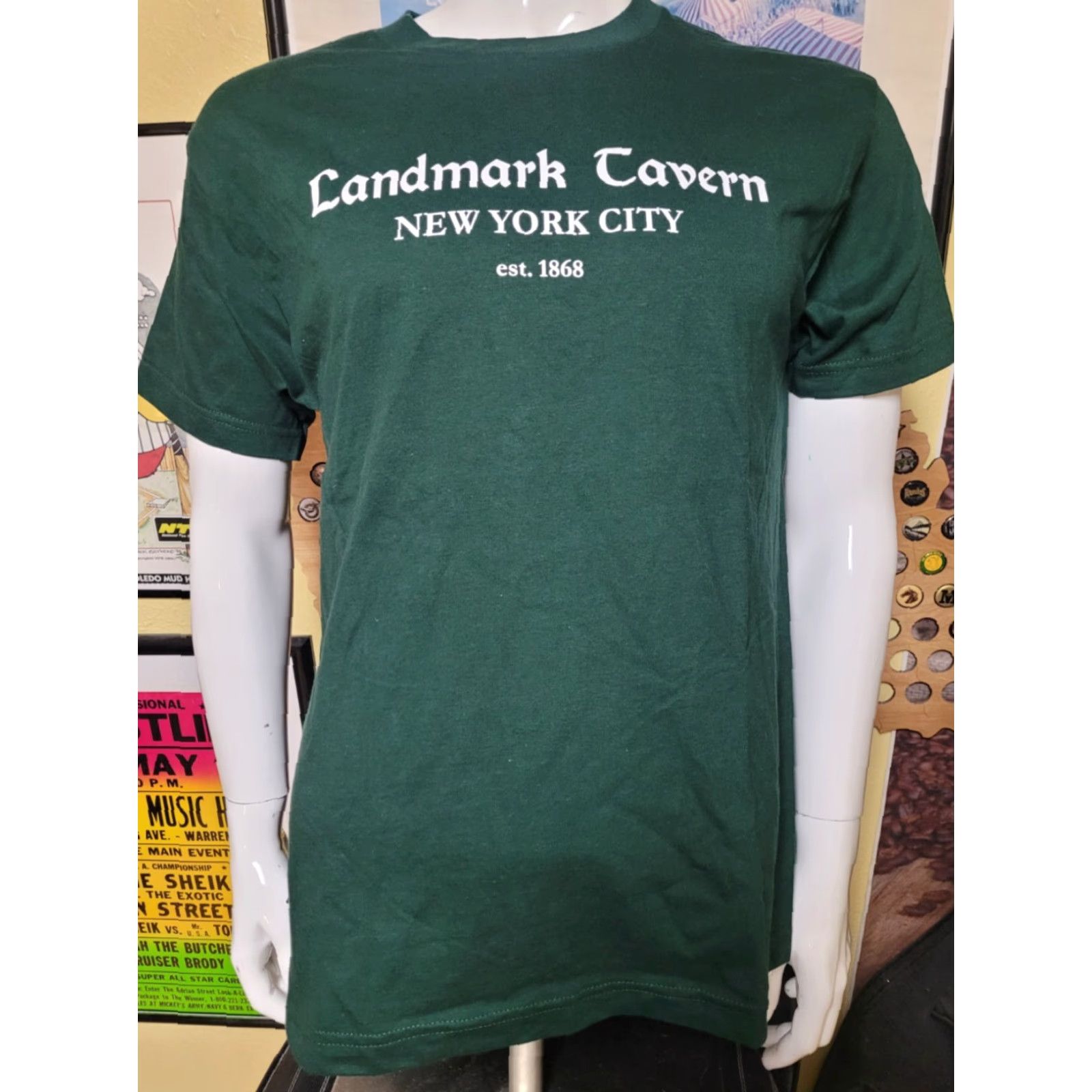 Hanes VINTAGE Landmark Tavern NYC Shirt Medium Hanes Men Green Irish Bar T Shirt NYC Irish Bar 90s 00s Size US M / EU 48-50 / 2 - 2 Thumbnail