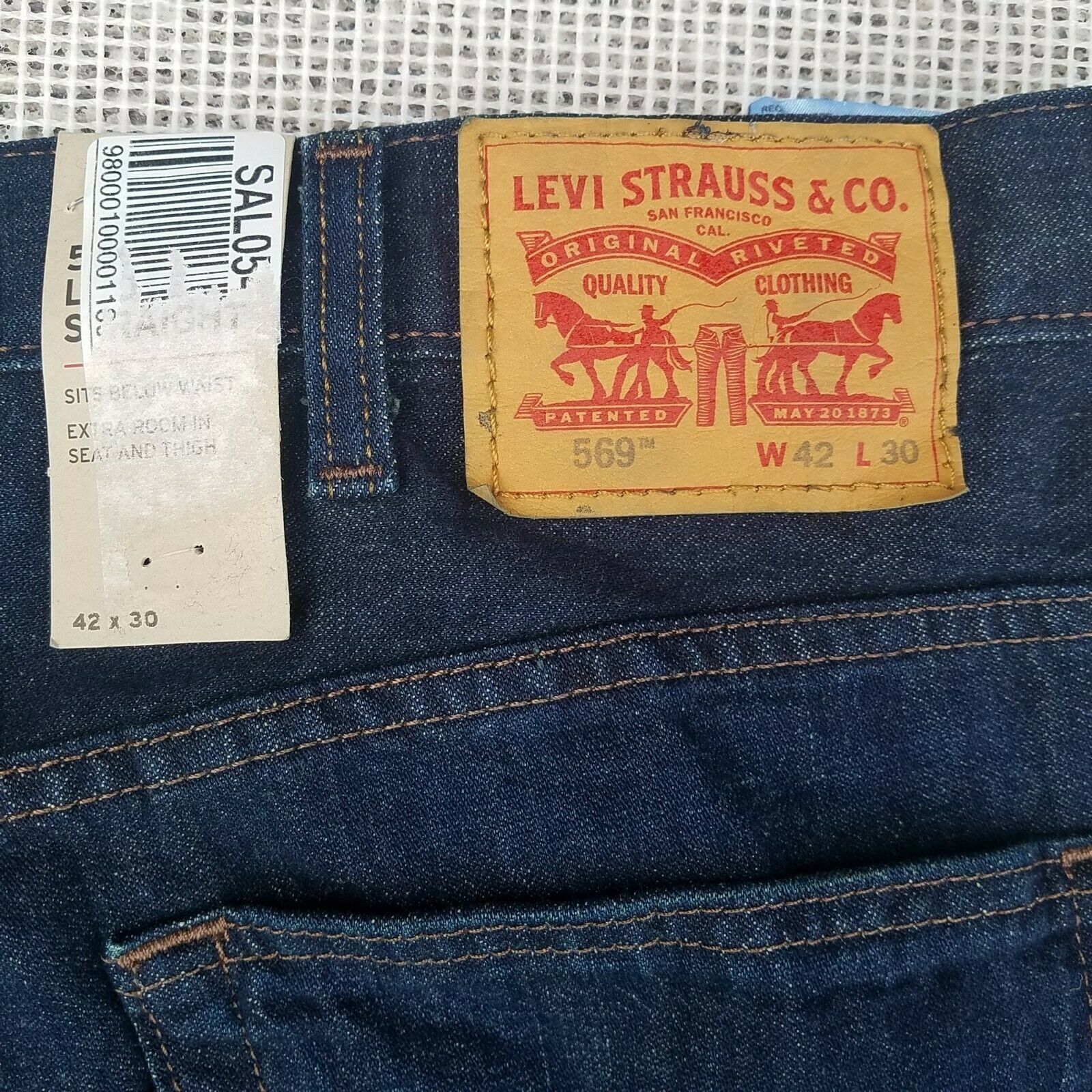 Levi's *FLAWED* Men's Levi's Jeans 569. 42/30 Size US 42 / EU 58 - 7 Thumbnail