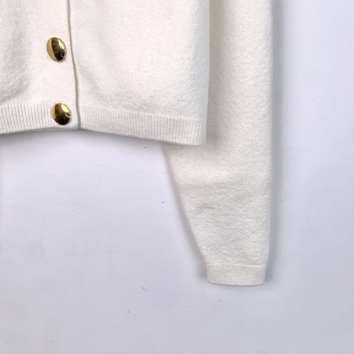 Louis Vuitton Louis Vuitton 2023 White Merino Wool Knitted Cardigan K26WX Size XS / US 0-2 / IT 36-38 - 4 Thumbnail