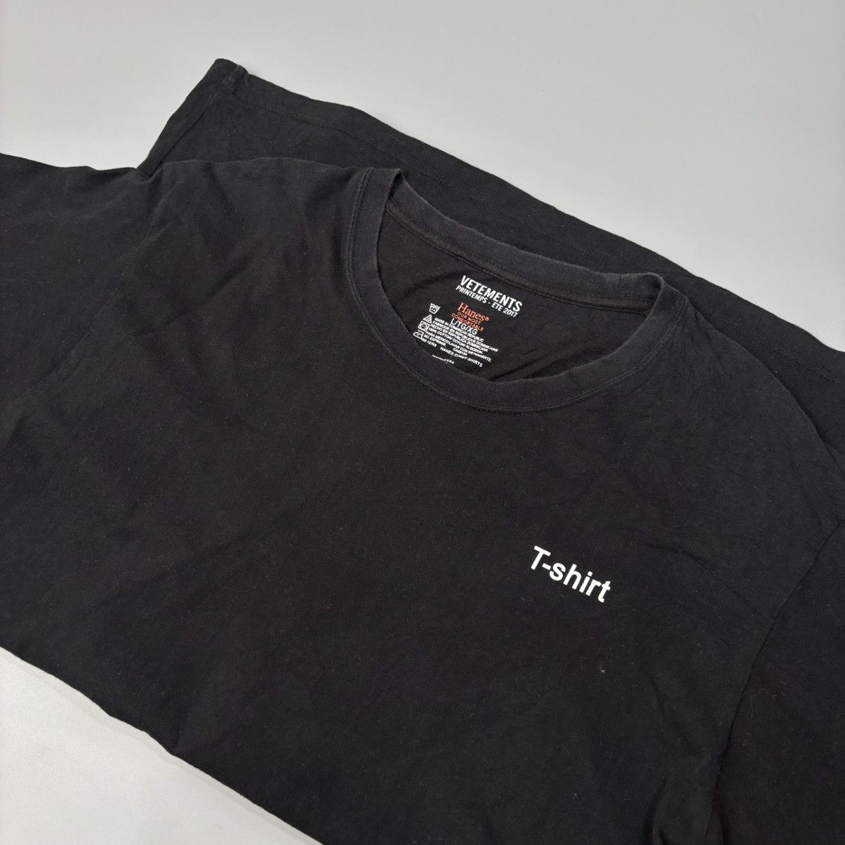 Hanes × Vetements Vetements Hanes 2017 "T-Shirt Definition" Tee in black Size US L / EU 52-54 / 3 - 1 Thumbnail