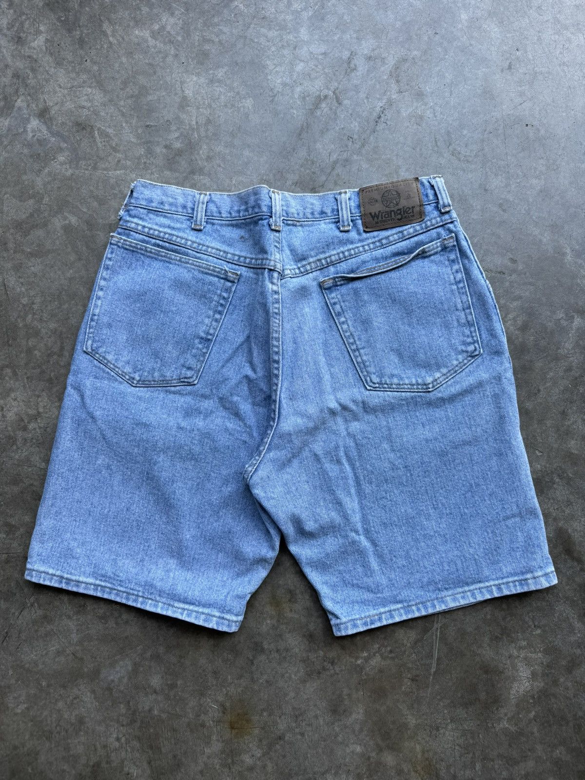 Wrangler Vintage 90’s/00’s Wrangler Light Denim Jean Shorts Size US 32 / EU 48 - 2 Thumbnail
