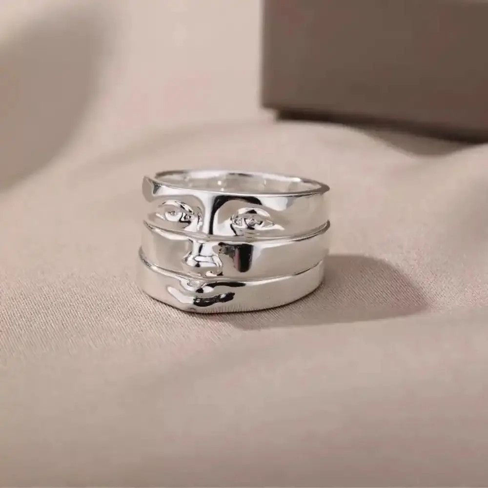 Jewelry Face Three Stack Finger Ring Size ONE SIZE - 2 Thumbnail