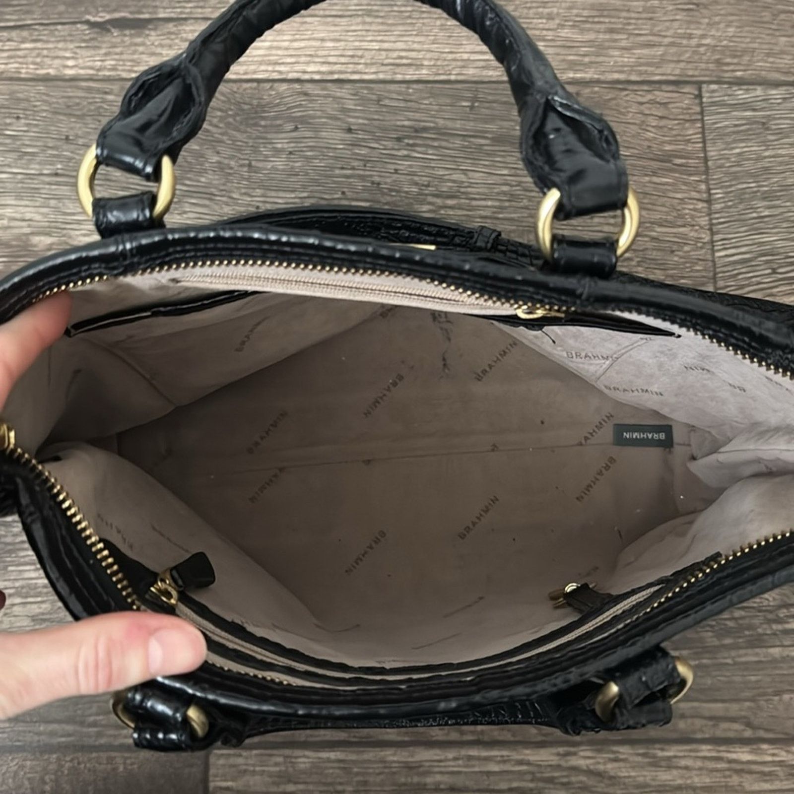 BRAHMIN Brahmin Medium Arno Black Crocodile Embossed Women's Bag Size ONE SIZE - 6 Thumbnail