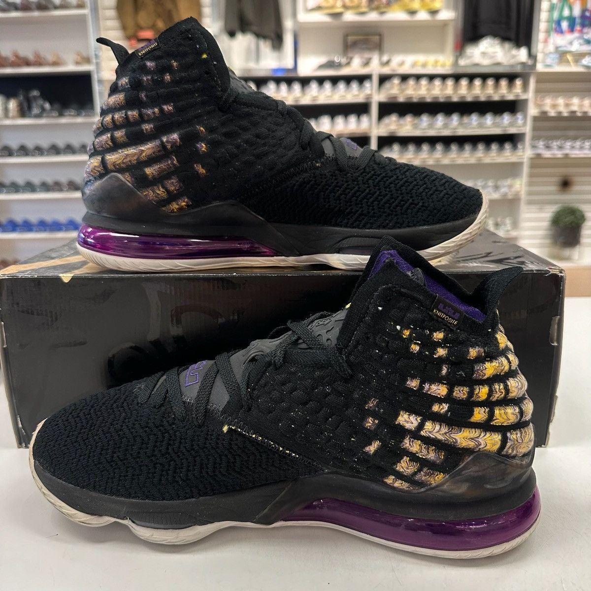 Nike Size 10.5 - Nike LeBron 17 Lakers - BQ3177-004 Size US 10.5 / EU 43-44 - 2 Thumbnail