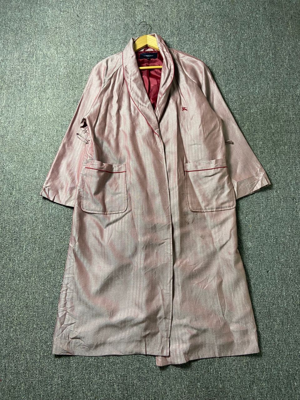 Burberry Burberry London Silk Outerwear Robe (185) Size US M / EU 48-50 / 2 - 1 Thumbnail