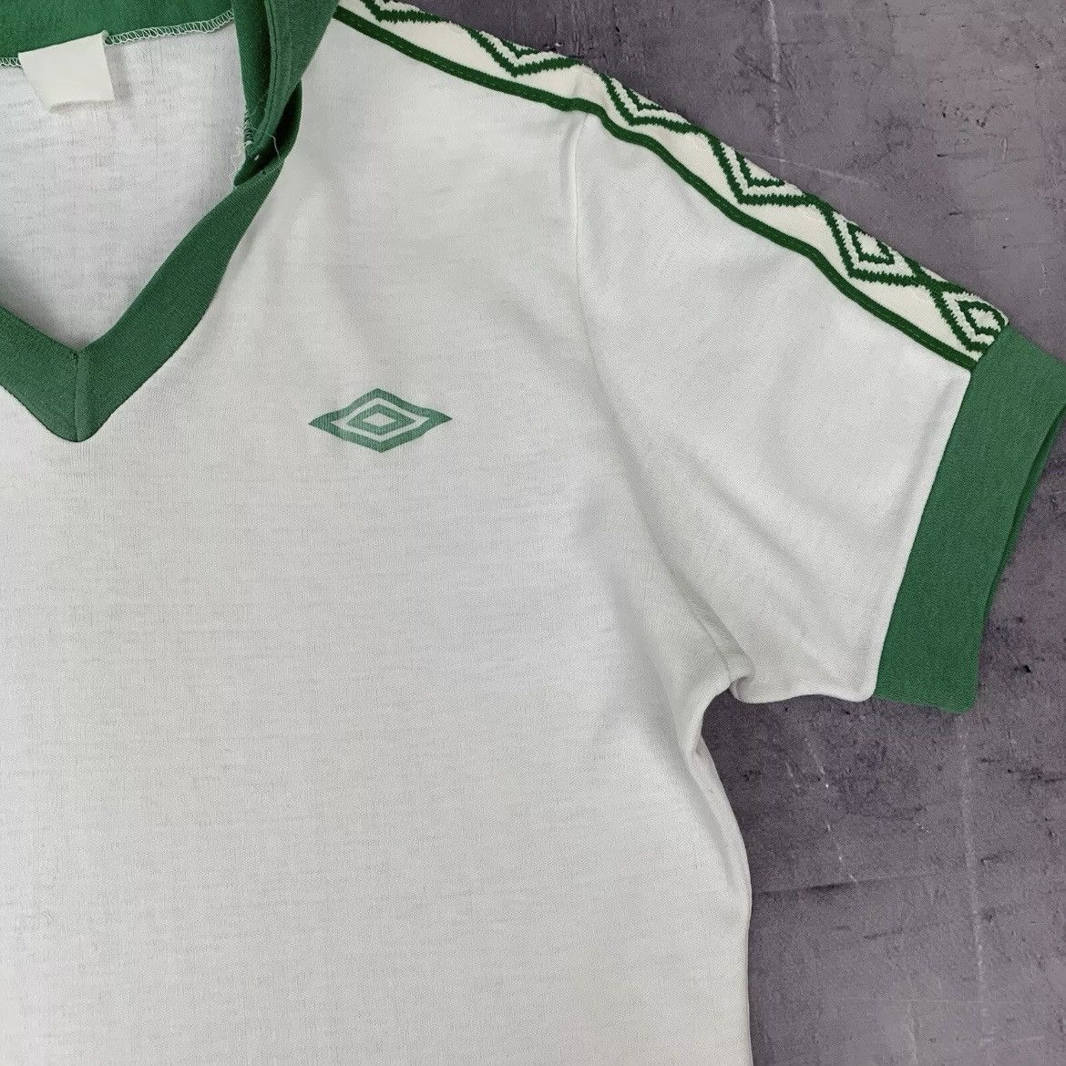 Umbro Rare! Umbro Soccer Jersey Shirt 80s Celtic? Size US M / EU 48-50 / 2 - 11 Thumbnail