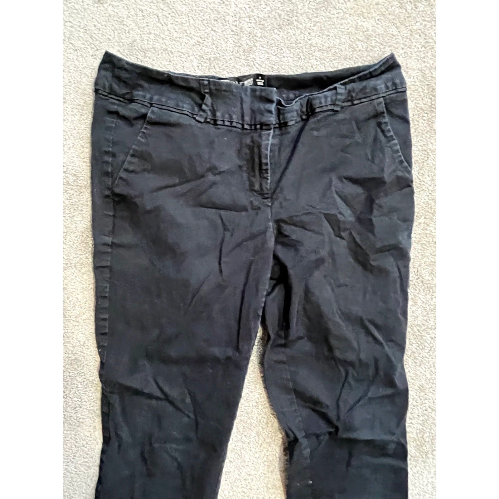 Vintage NEW YORK & COMPANY Stretch Women’s Size 6 Black Capri Flat Front Womens Size US 6 / IT 36 - 2 Thumbnail