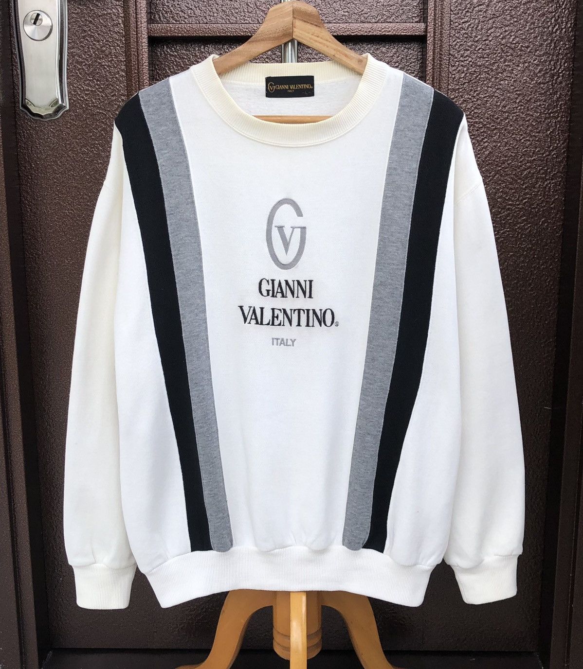 Gianni Valentino Vintage Gianni Valentino Italy Embroidery Logo Sweatshirts Size US L / EU 52-54 / 3 - 1 Thumbnail
