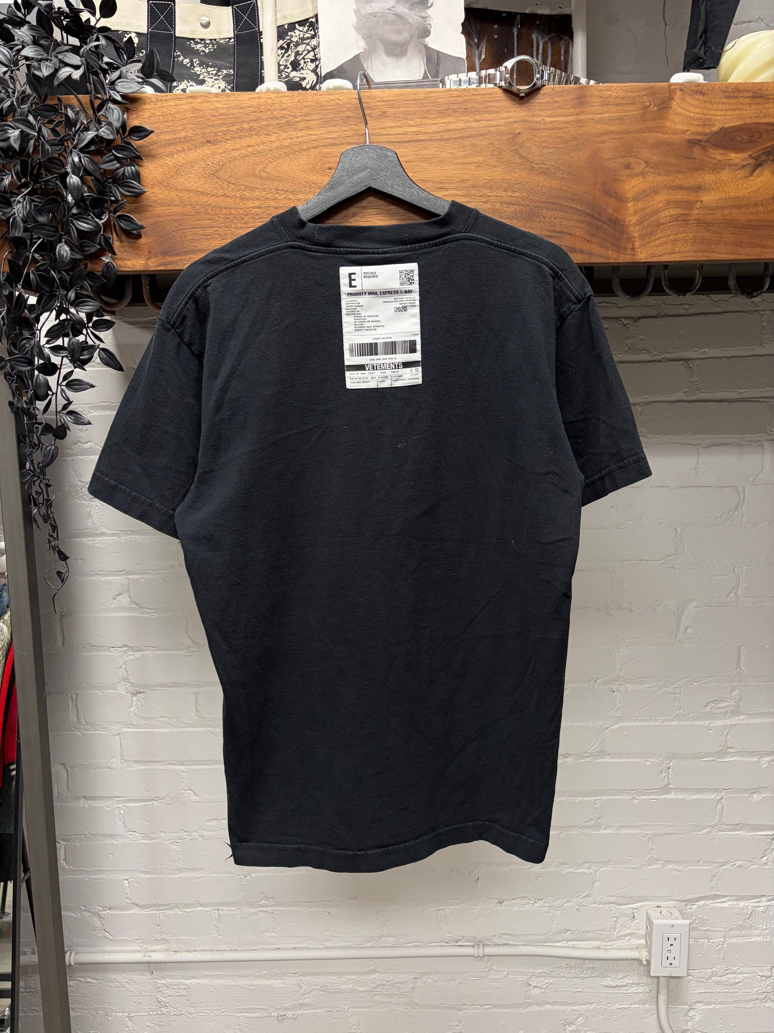Vetements SS2020 Vetements ‘Shipping Label’ Black Logo T-Shirt Size US XS / EU 42 / 0 - 4 Thumbnail