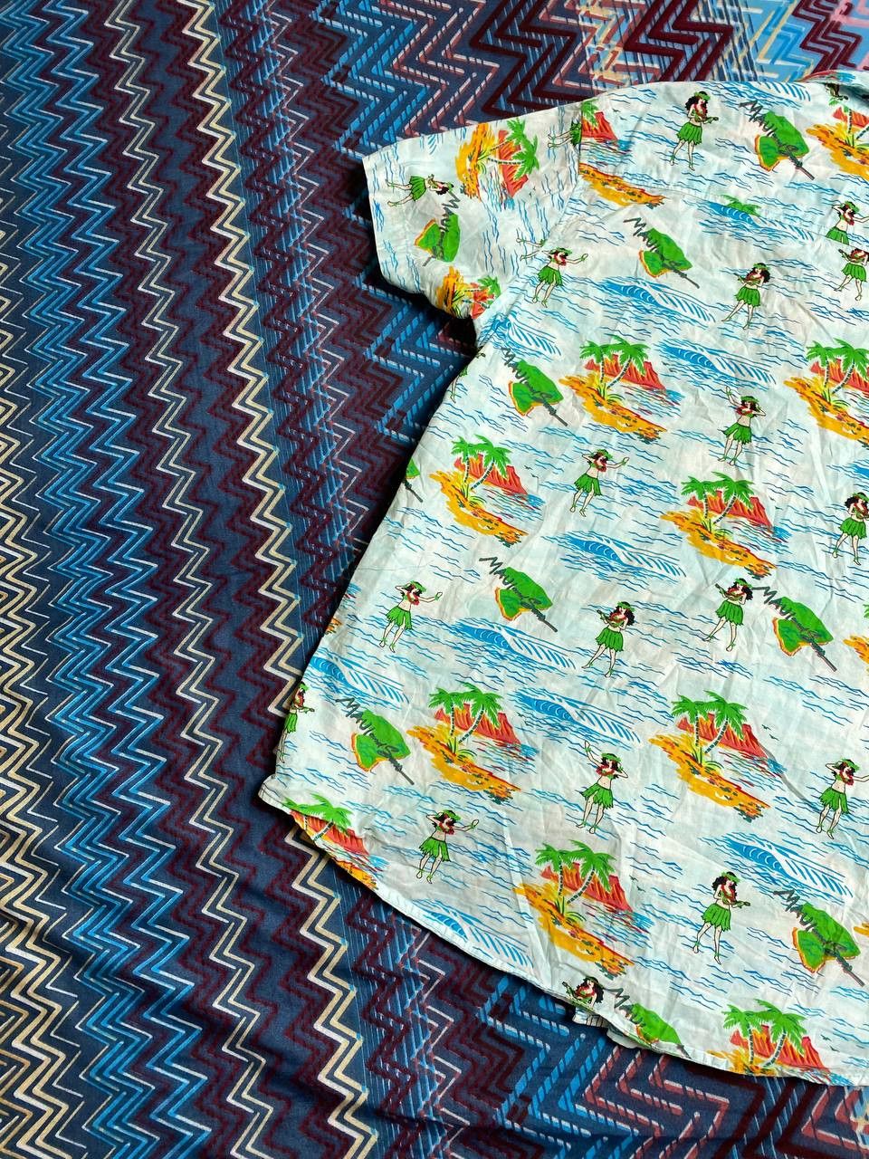 Vintage Vintage Maui And Sons HAWAIIIAN Cotton Rayon Shirt Size US S / EU 44-46 / 1 - 8 Thumbnail